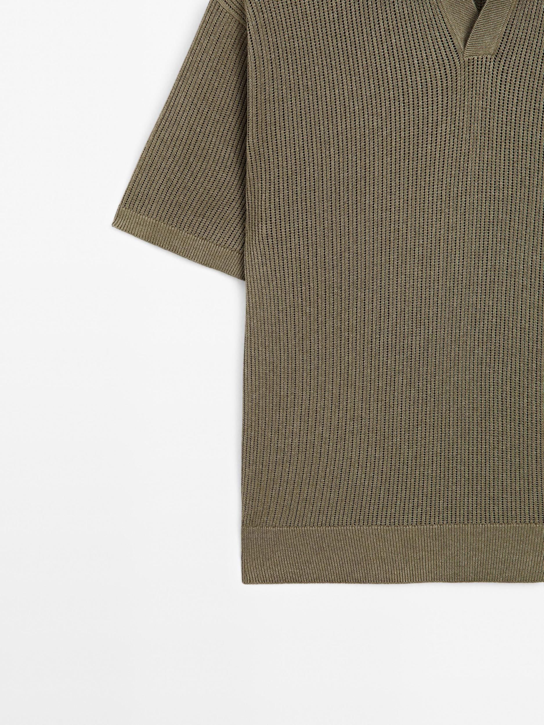 Cutwork V-neck polo shirt Product Image