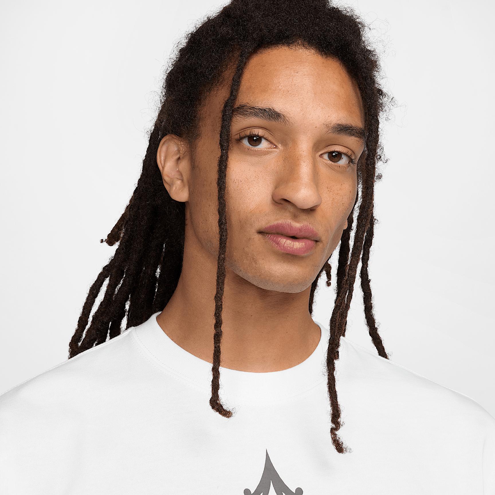 LeBron Men's Max90 Basketball T-Shirt Product Image