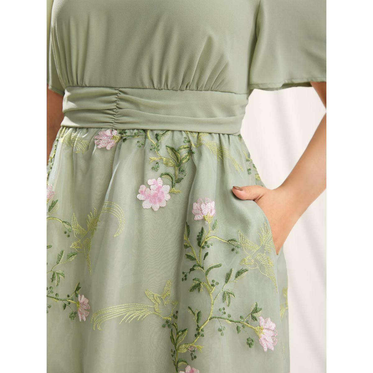 Plus Size Floral Print Spliced Pockets Maxi Dress Greenbean Women Formal V-neck Short sleeve Curvy BloomChic 14-16/1X Product Image