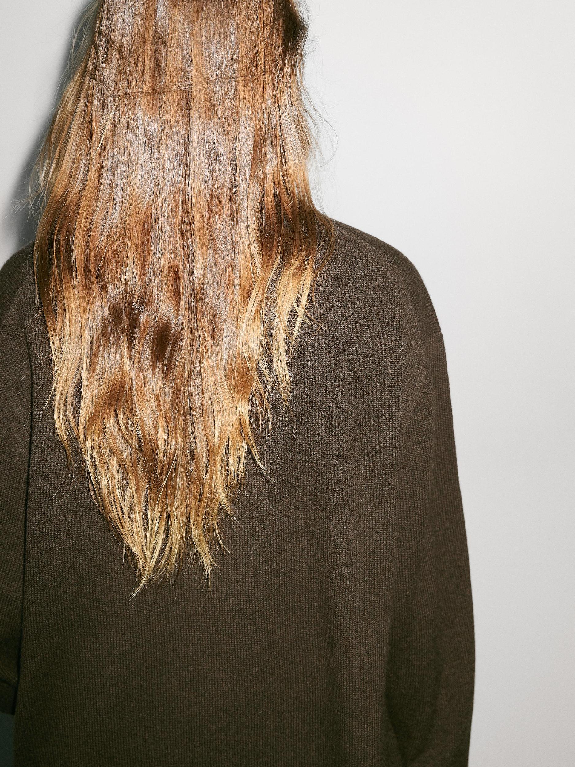 Oversize cashmere V-neck sweater Product Image