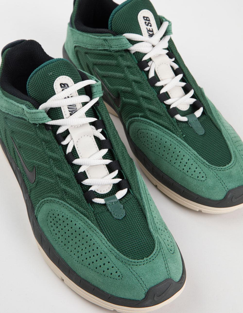 NIKE SB Vertebrae Skate Shoes - EMERALD Product Image