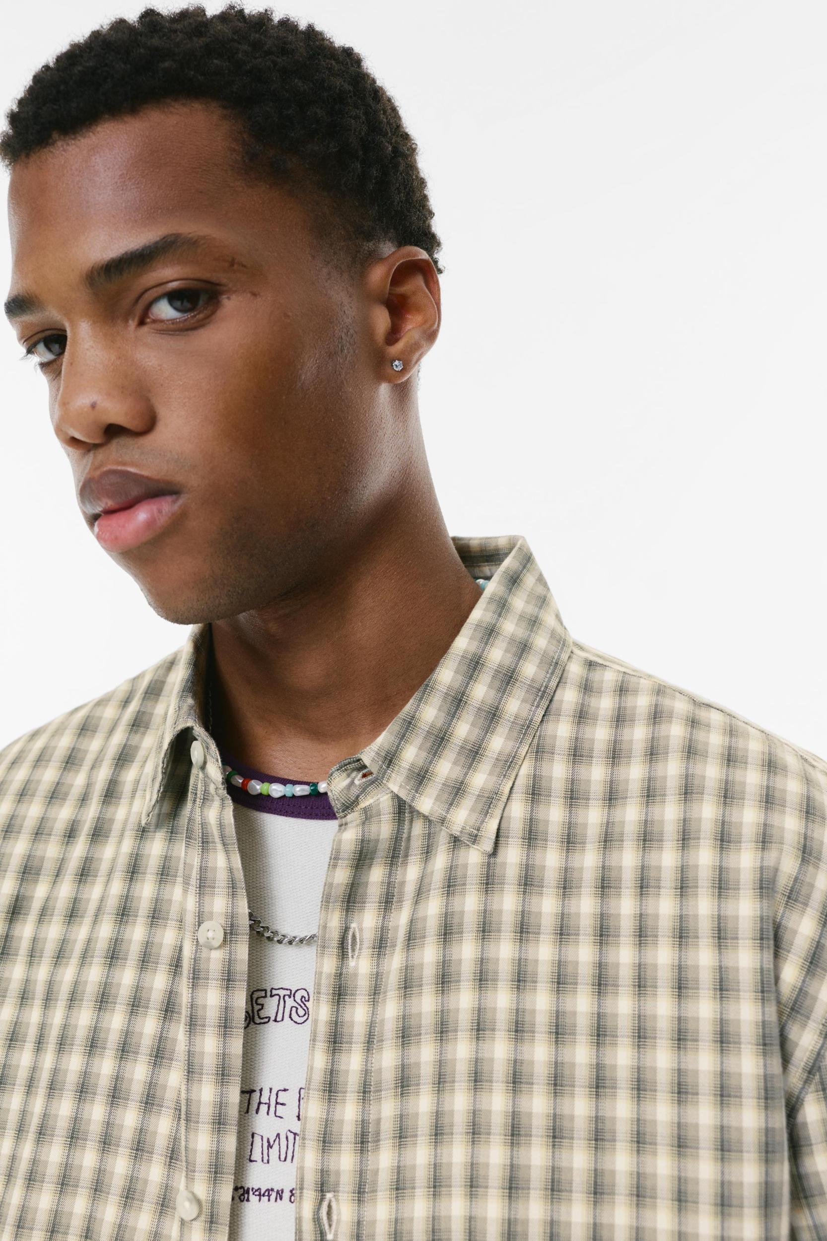 Short sleeve check shirt Product Image
