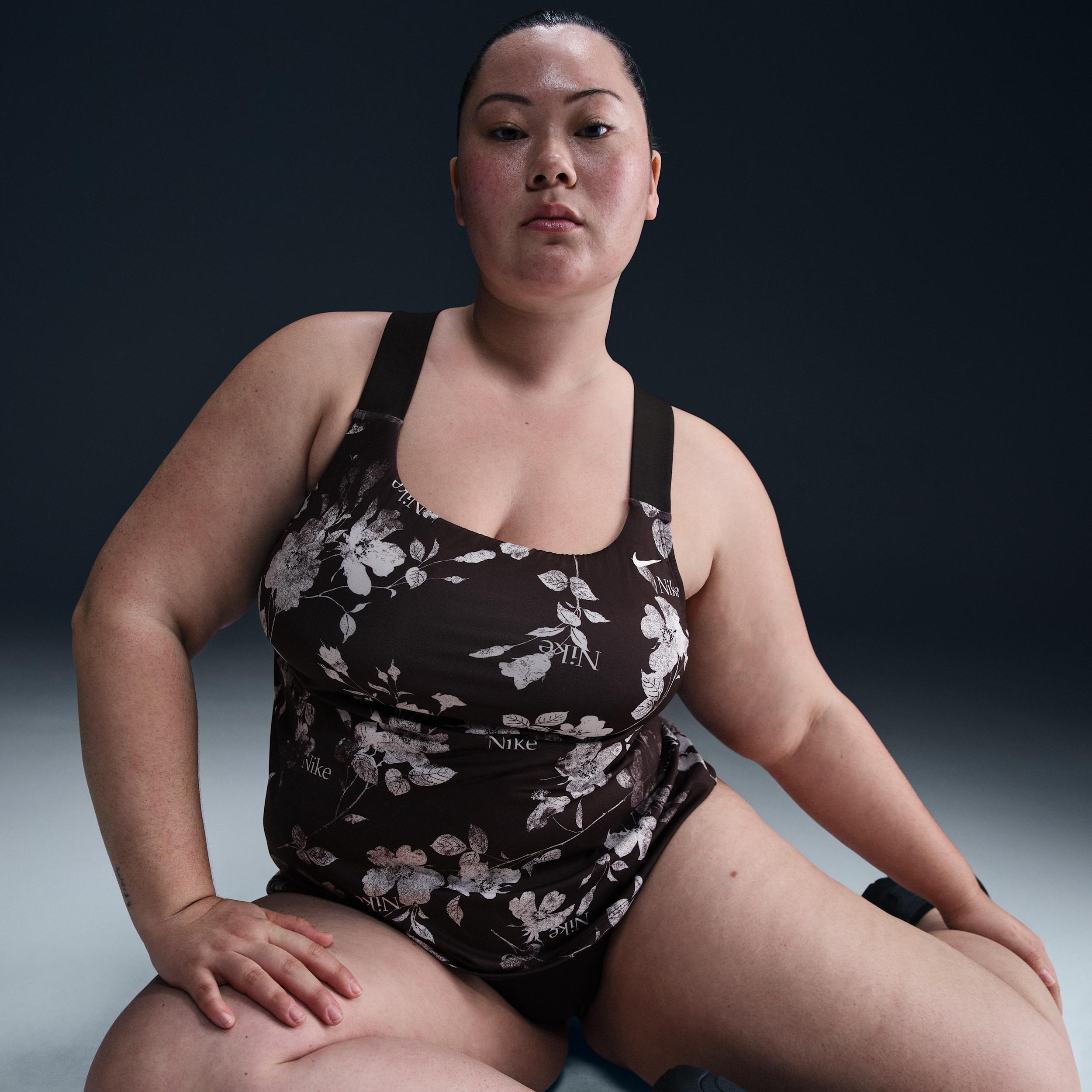 Nike Swim Essential Women's Scoop Neck Tankini- EXT Product Image