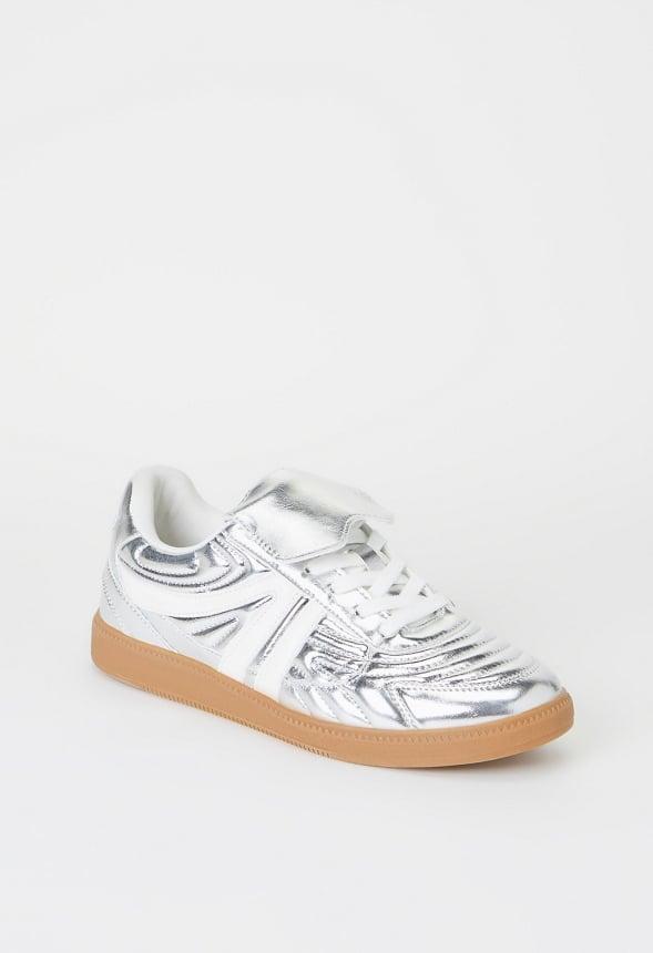 Wren Court Sneaker Product Image