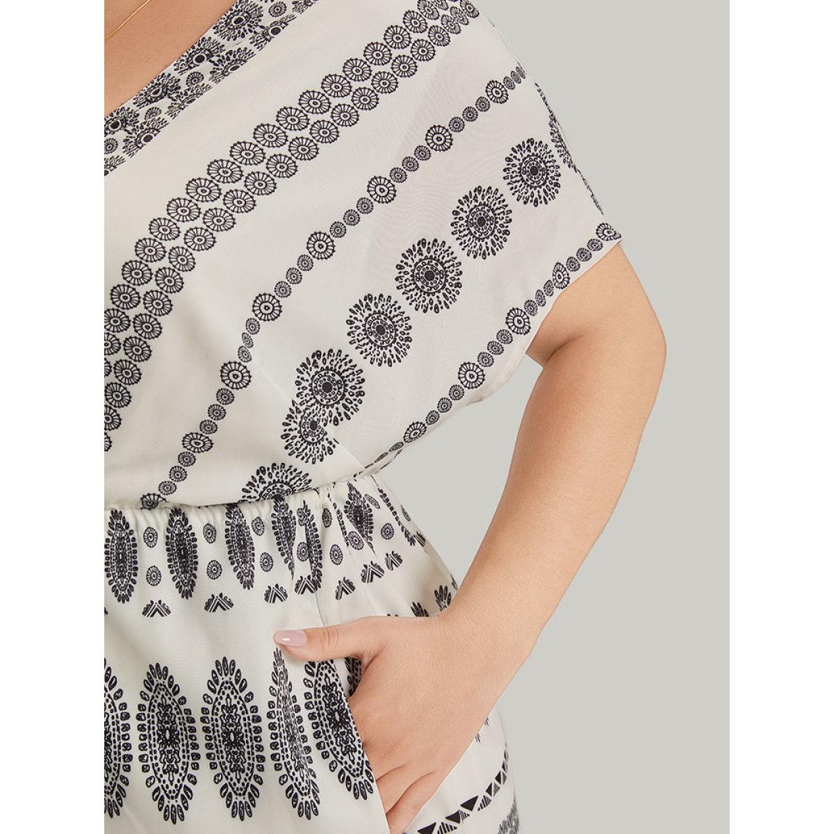 Plus Size Boho Print V Neck Dolman Sleeve Drawstring Dress White Women Vacation Elastic Waist V-neck Short sleeve Curvy Knee Dress BloomChic 28/5X Product Image