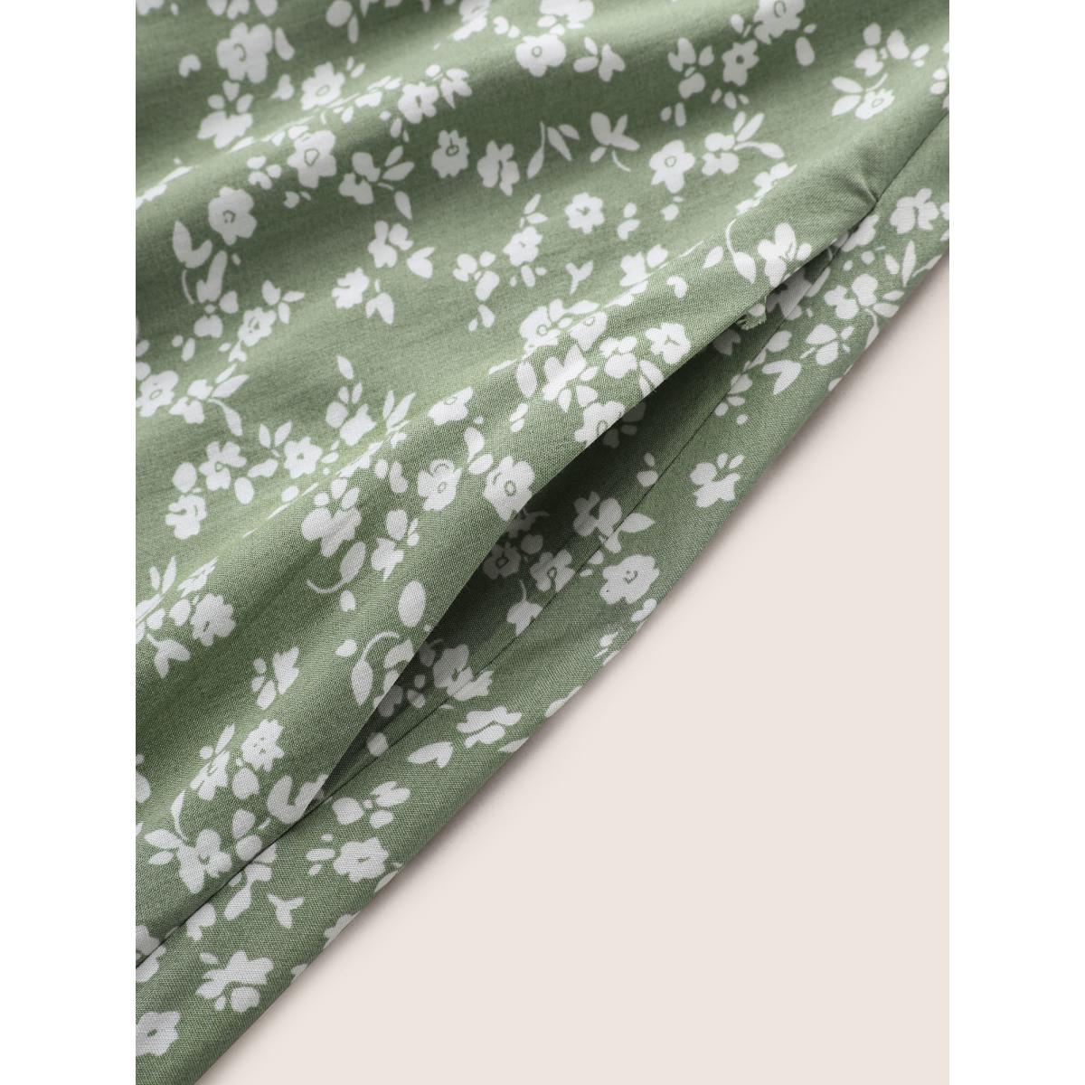 Plus Size Bloom Dress - Ditsy Floral Elastic Waist Ruffles Pocket Knee Dress LightGreen Women Leisure Non V-neck Short sleeve Curvy Knee Dress BloomChic 28/5X Product Image