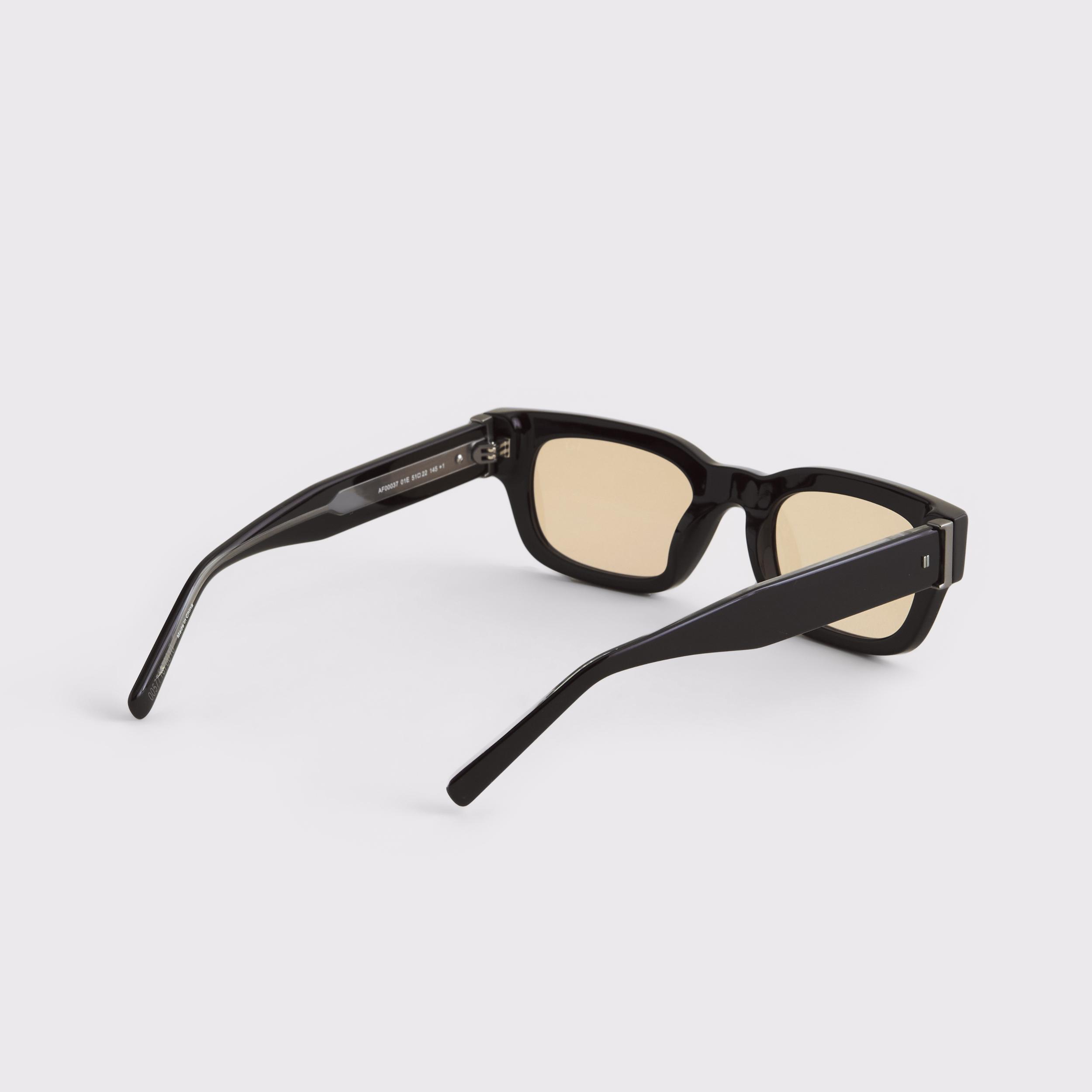 Wide Cat Eye Sunglasses Product Image