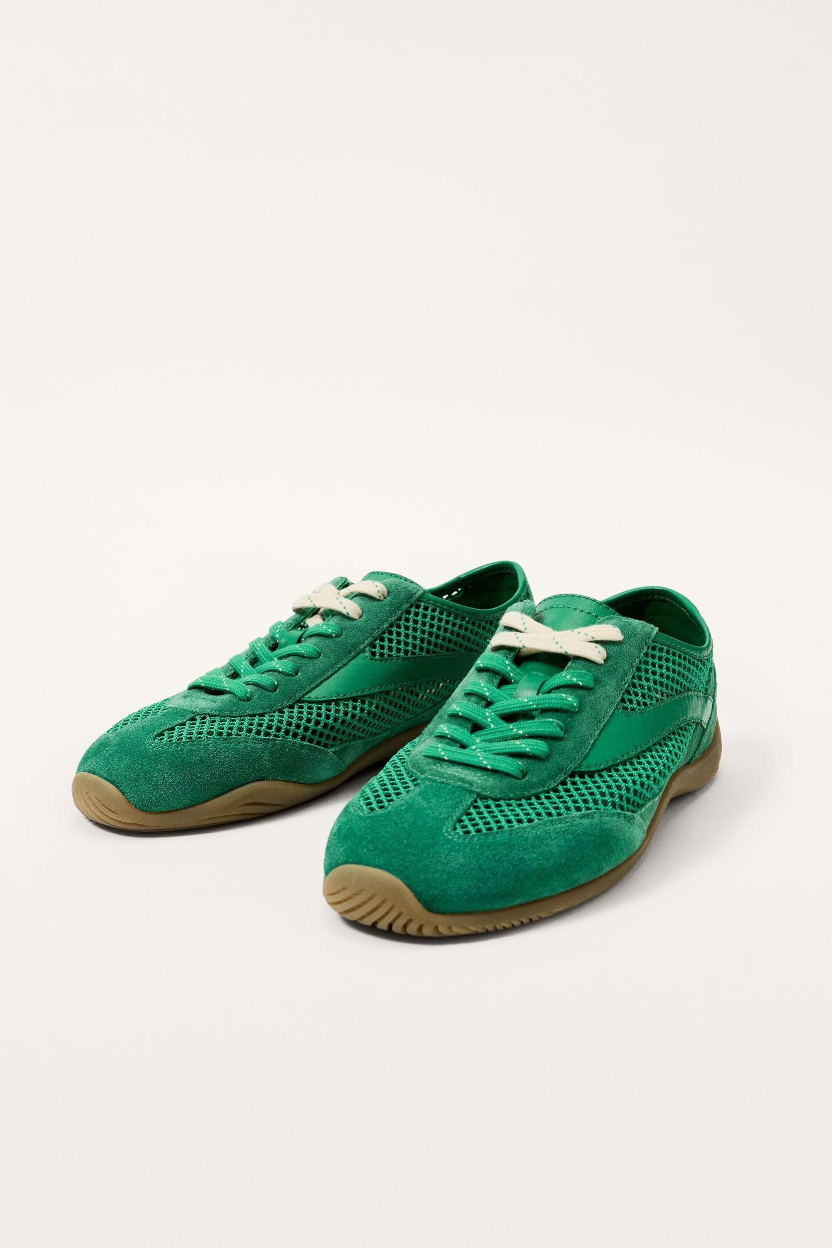LIMITED EDITION RETRO STYLE SNEAKERS Product Image