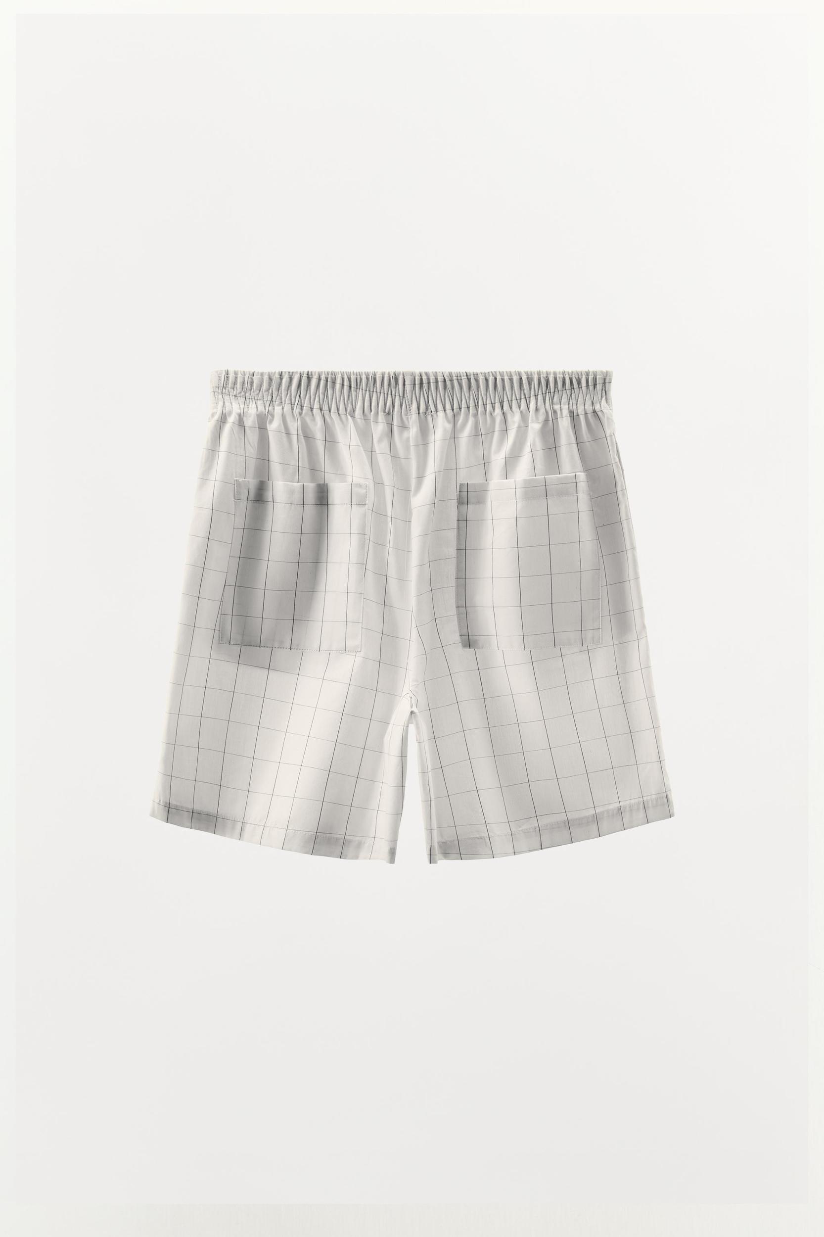 CHECKED COTTON SHORTS Product Image