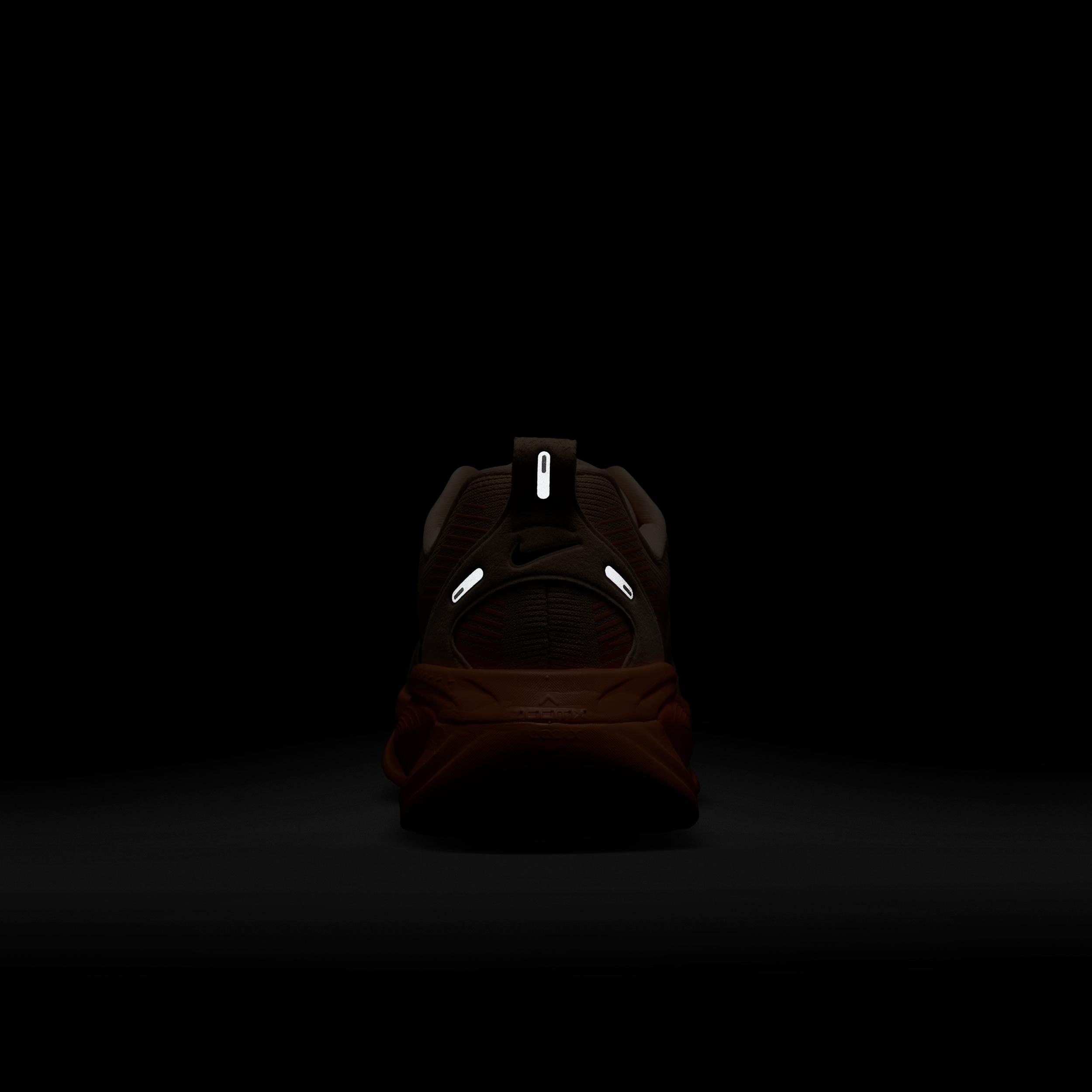 Nike Mens Vomero 18 Road Running Shoes | HM6803-700 Product Image