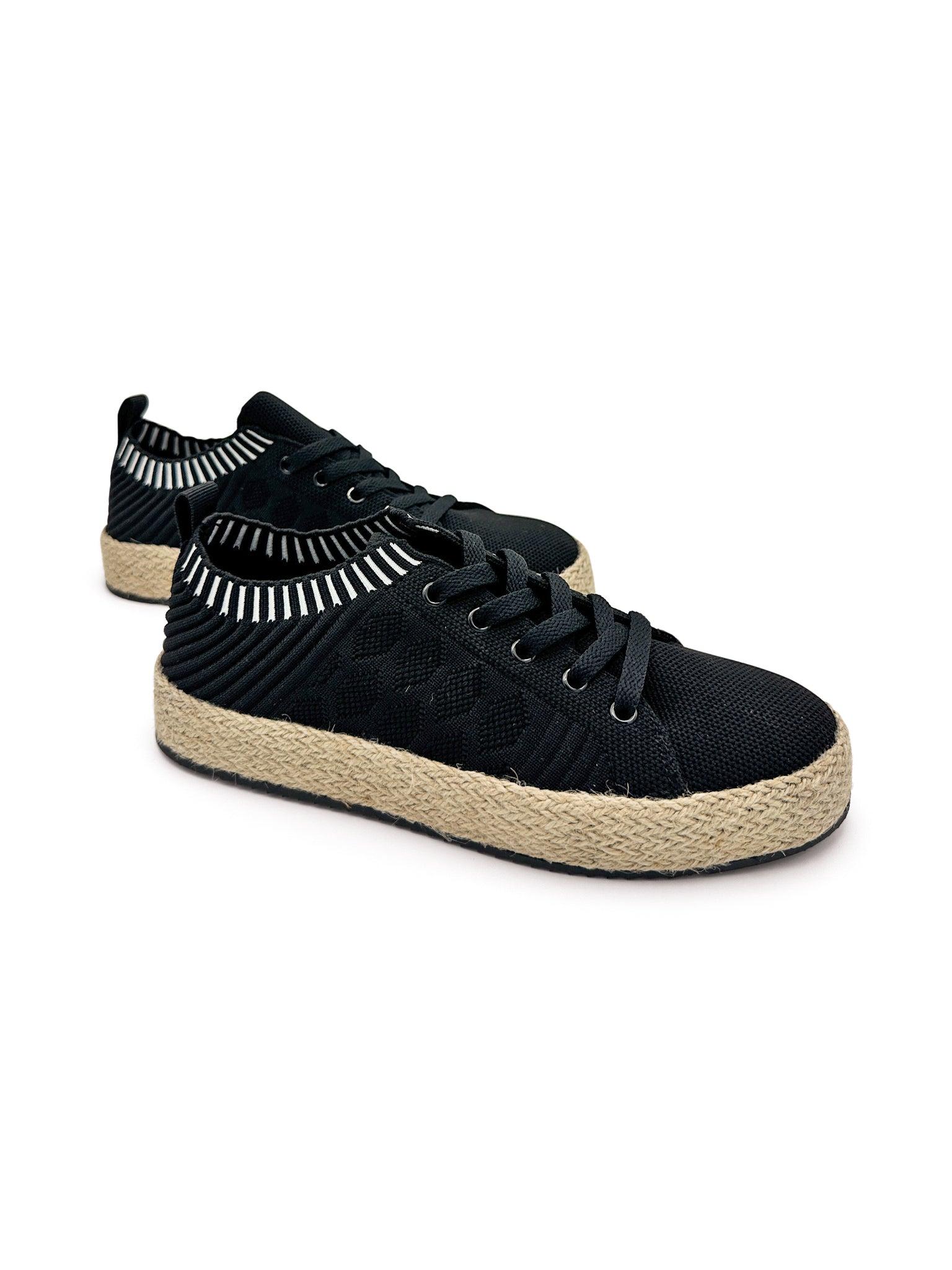 Yaras Sneakers in Black (Online Exclusive) Product Image