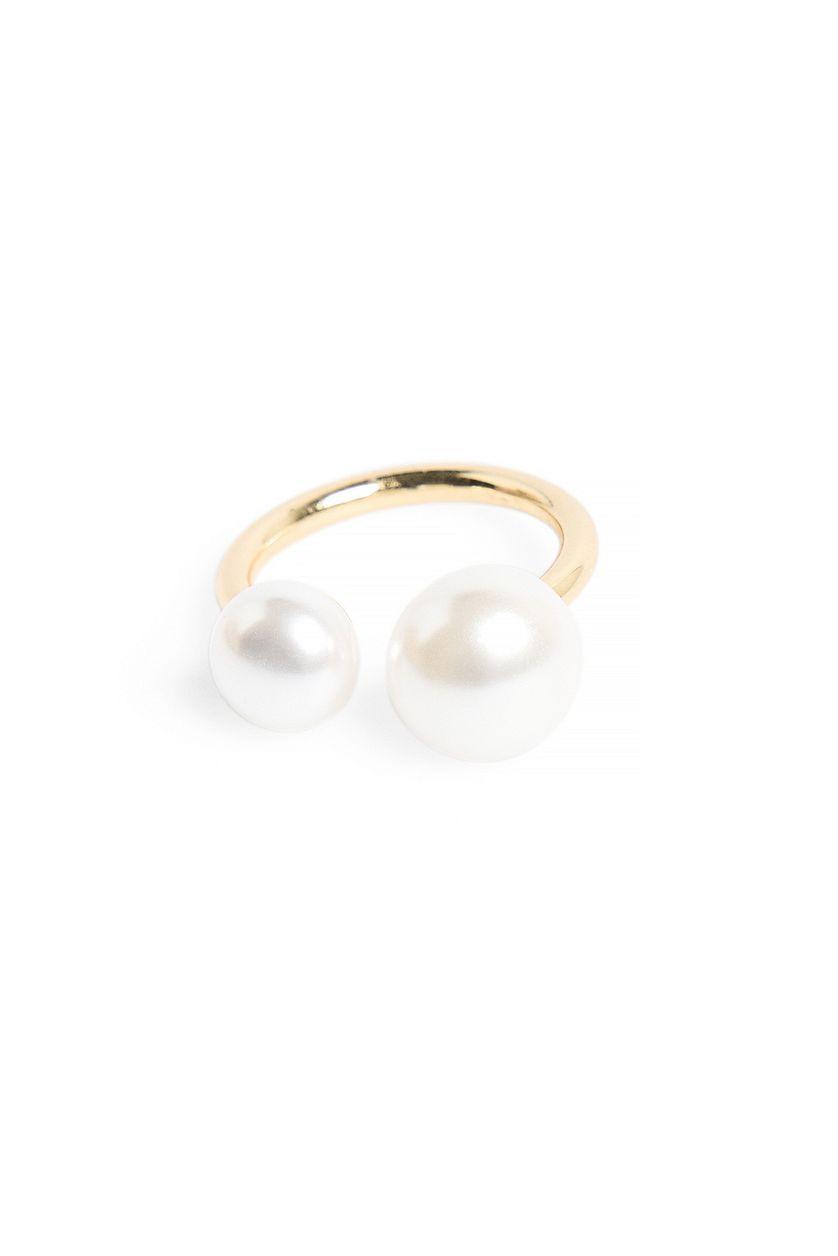 Pearls Detail Ring Product Image