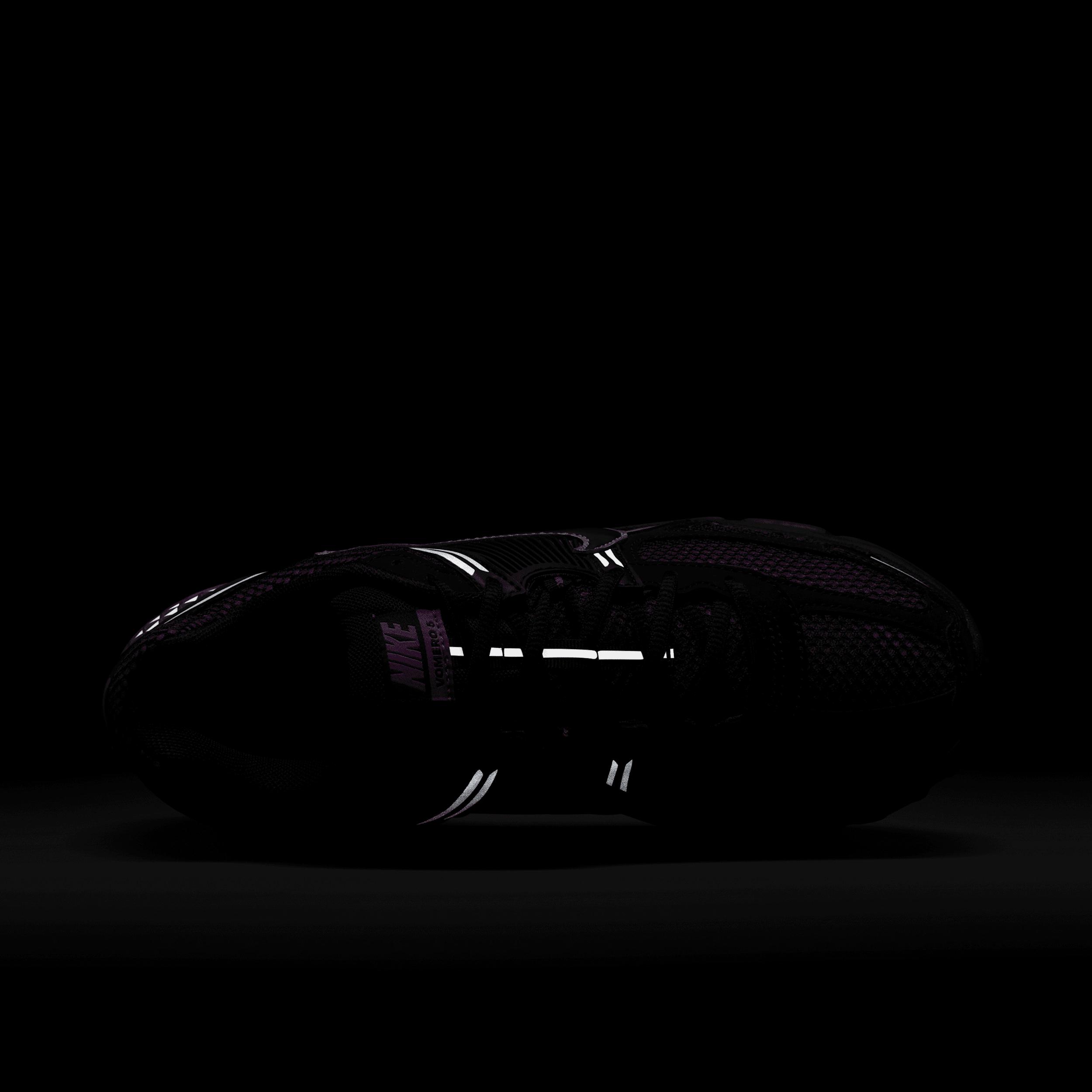 Nike Mens Zoom Vomero 5 Casual Shoes Product Image