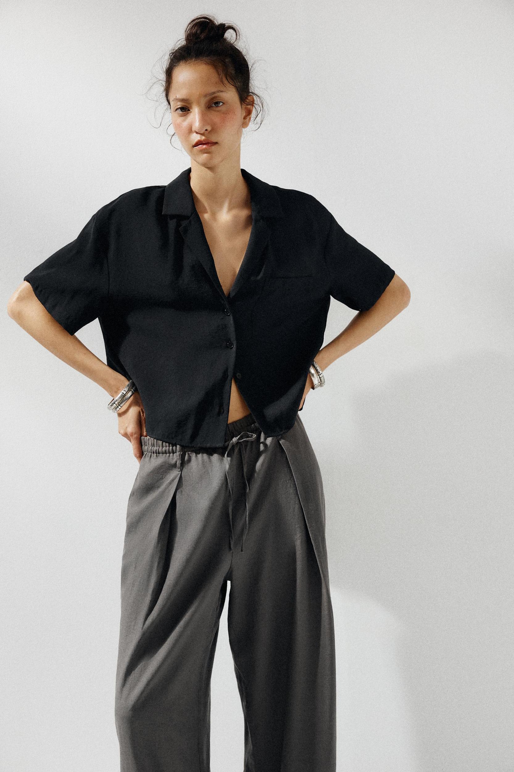 FLOWY POCKET SHIRT Product Image