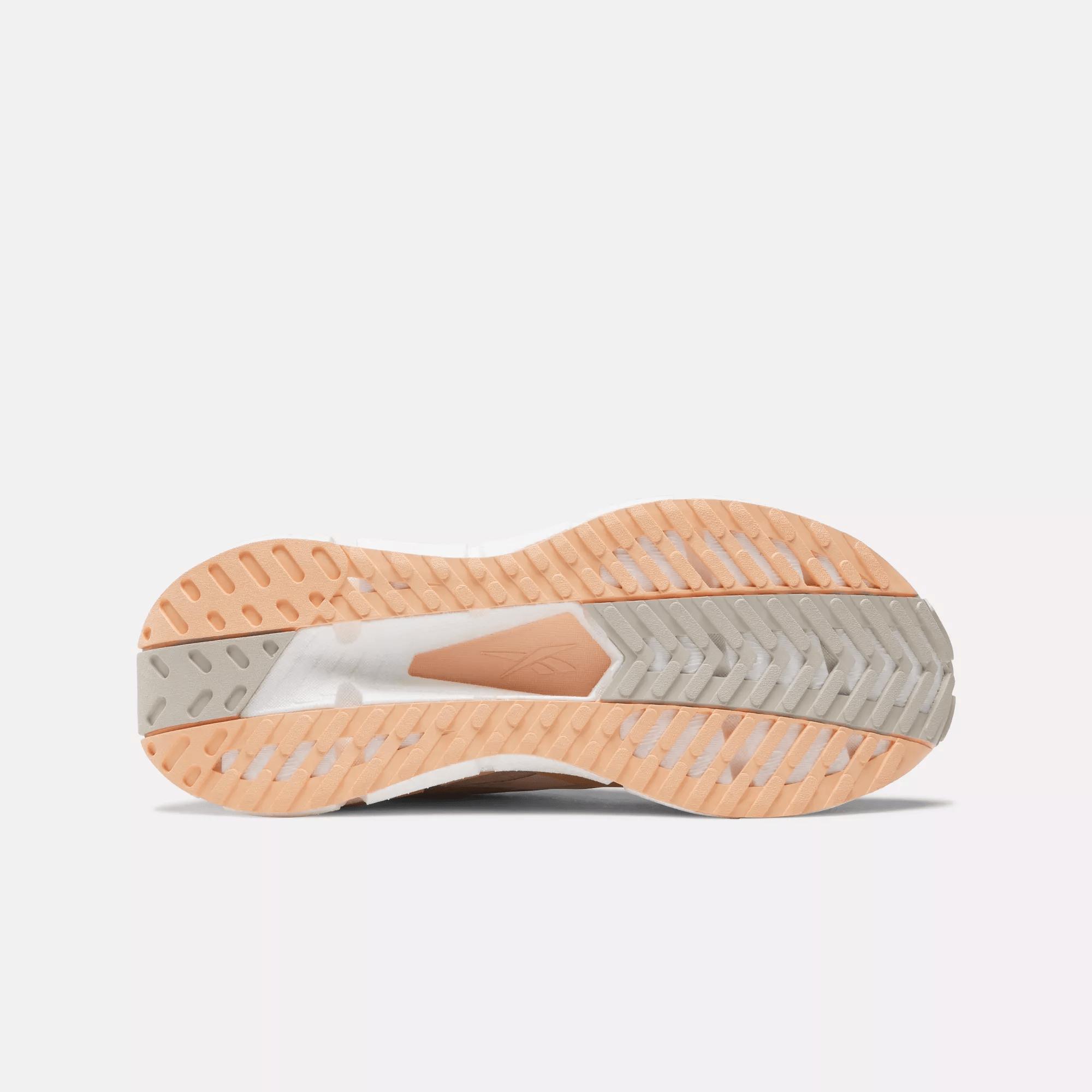 Women's FloatZig Symmetros Shoes in White Product Image