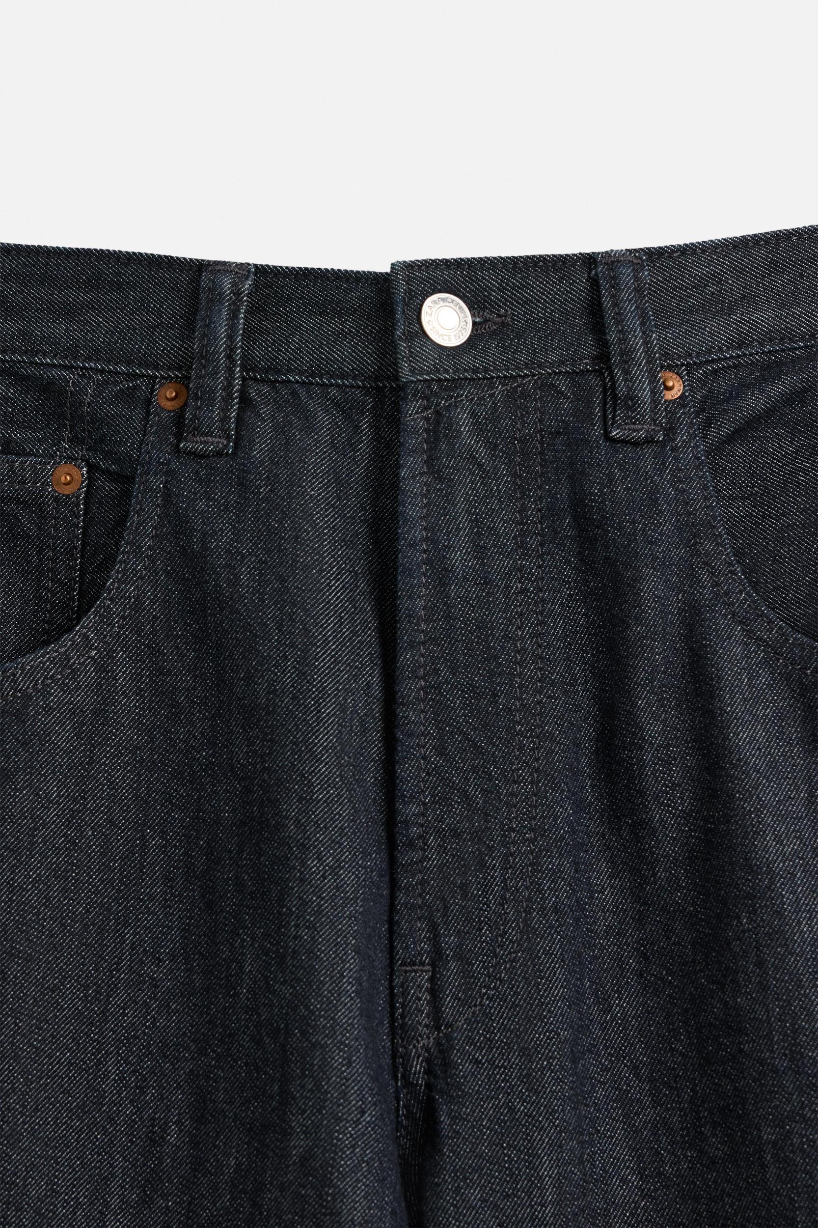 LIGHTWEIGHT BAGGY FIT JEANS Product Image