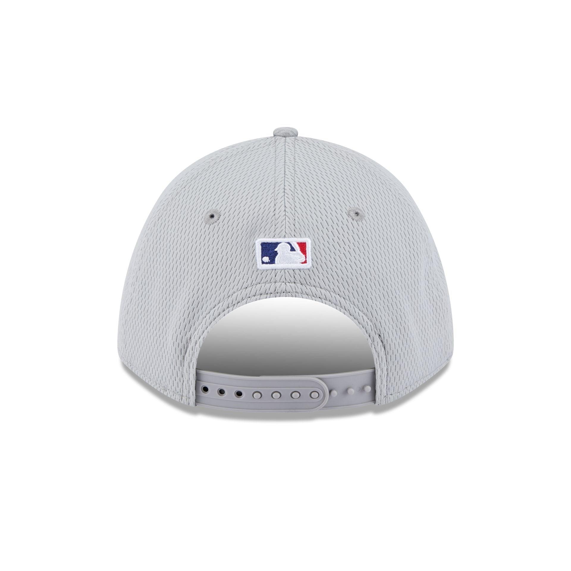 Texas Rangers 2025 Clubhouse Gray 9FORTY M-Crown Snapback Hat Male Product Image
