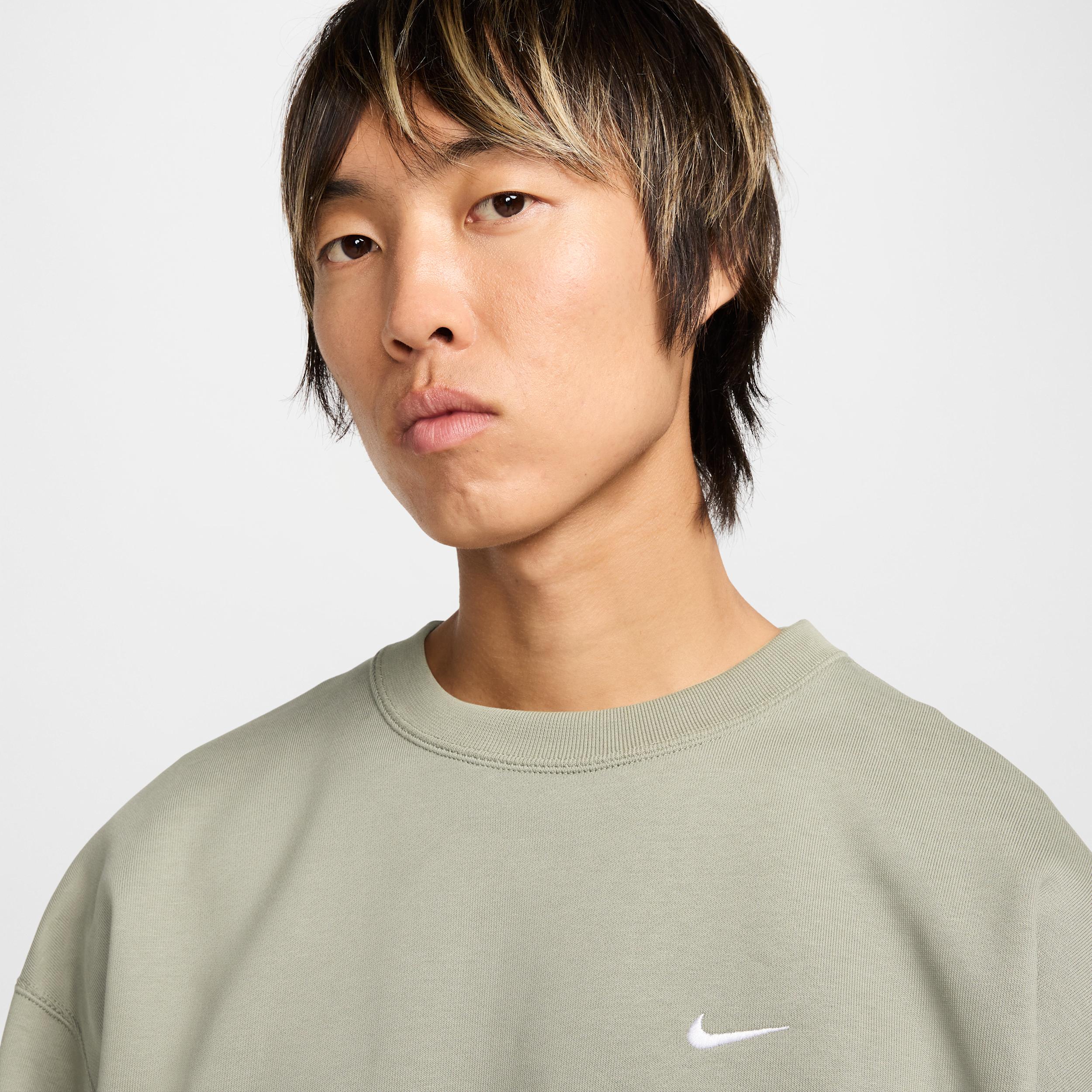 Nike Men's Solo Swoosh Fleece Crew Product Image