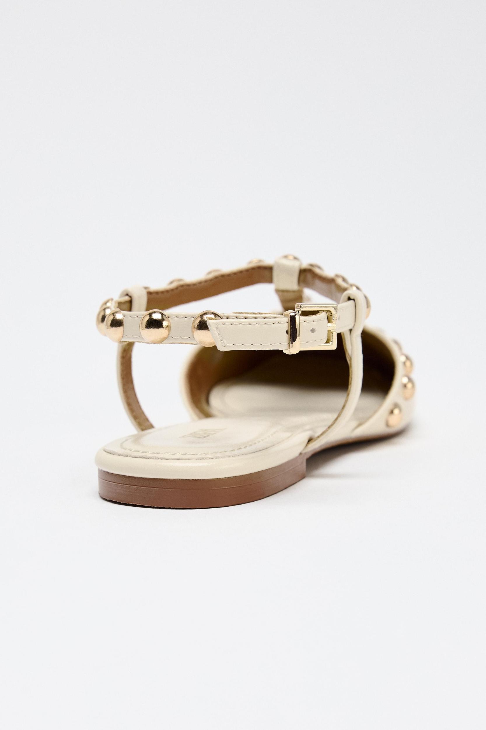 LOW HEELED STUDDED SHOES Product Image