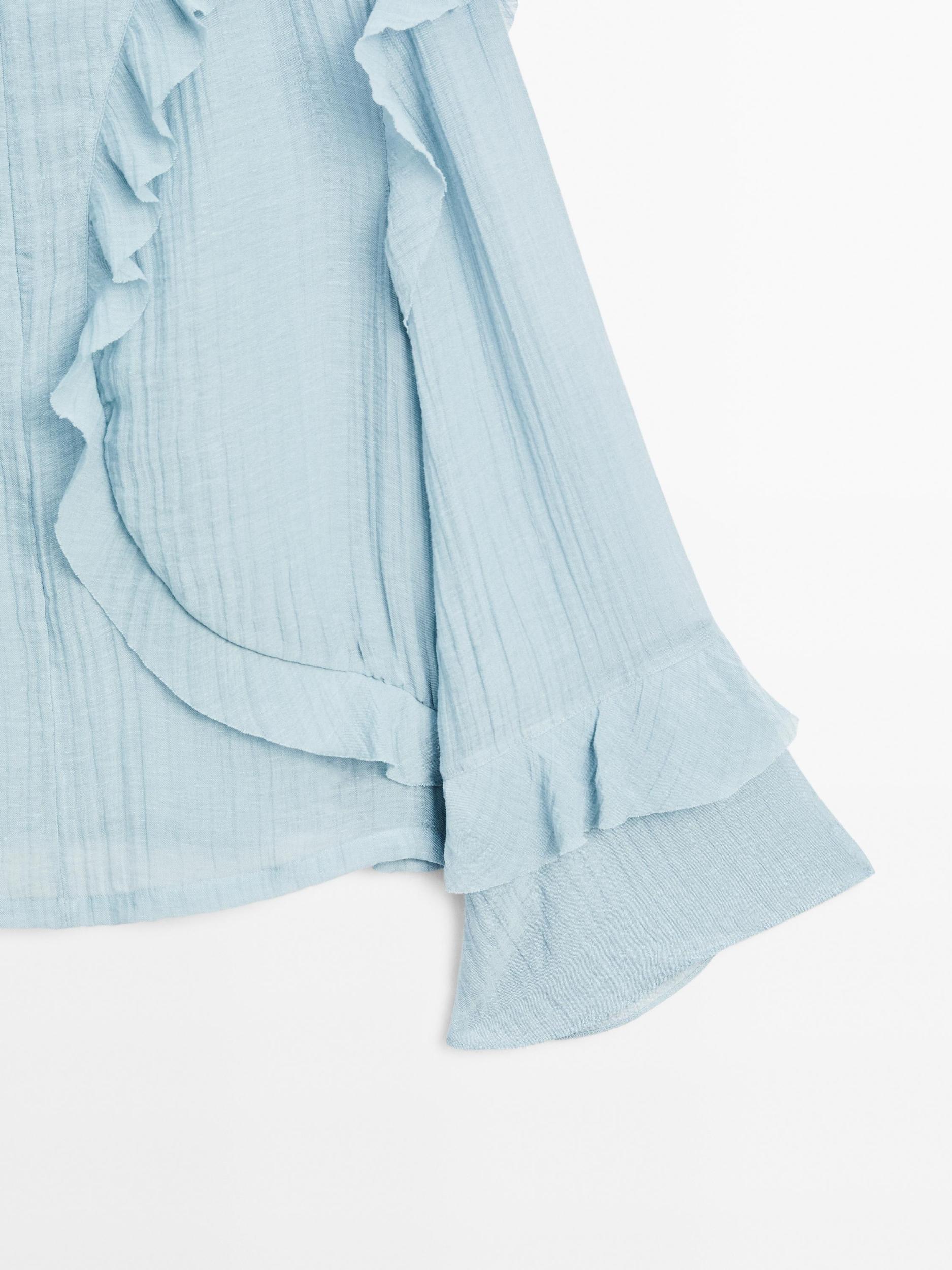 Flowing blouse with ruffles Product Image