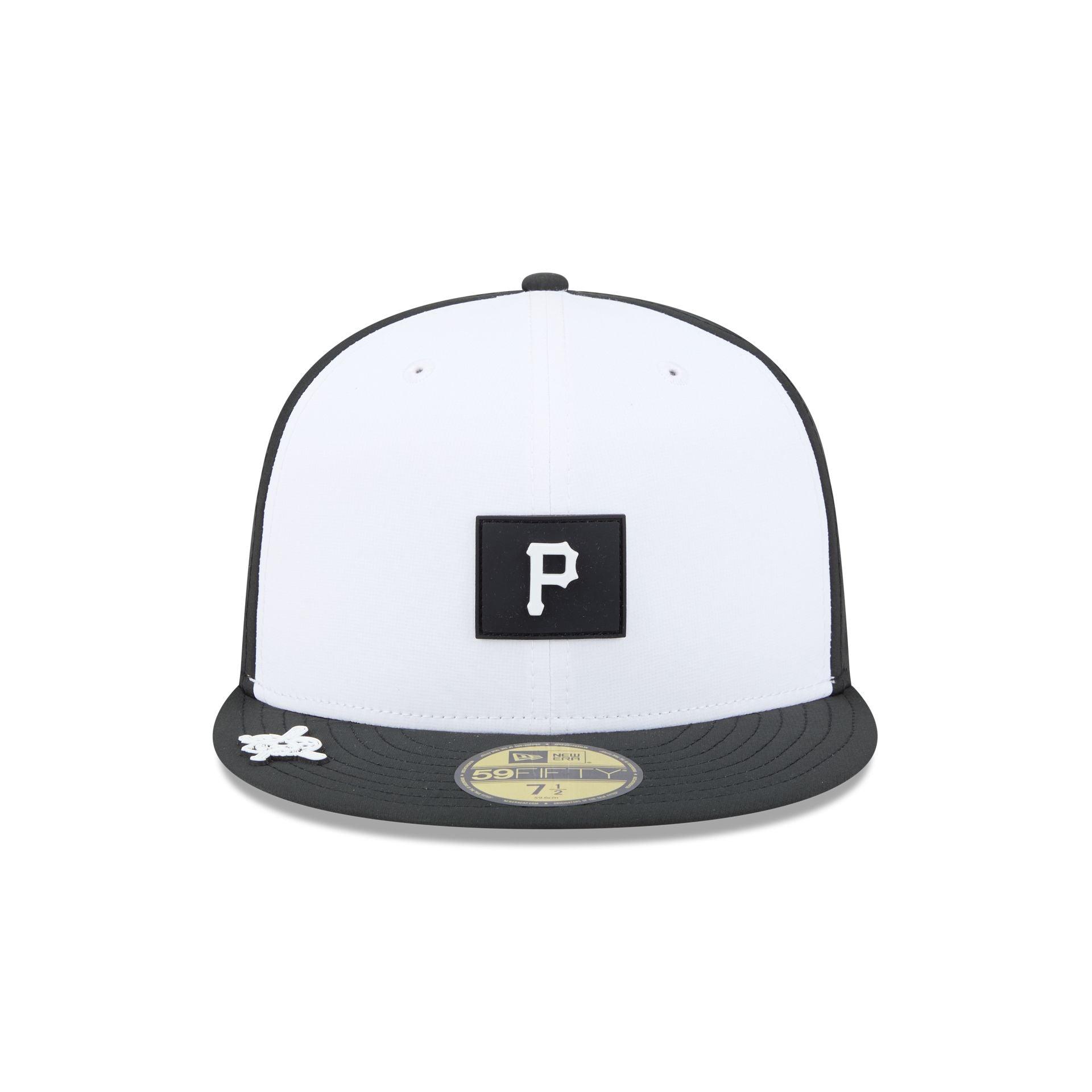 Pittsburgh Pirates 2026 Clubhouse Black & White 59FIFTY Fitted Hat Male Product Image