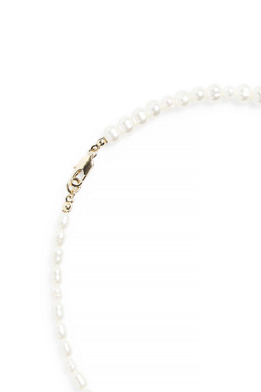 Classic Pearl Necklace Product Image