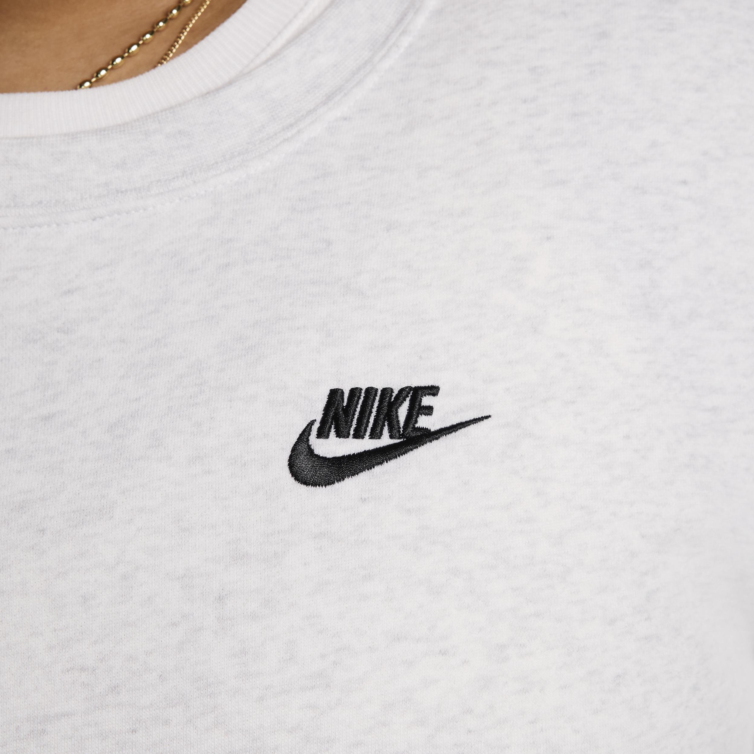 Women's Nike Sportswear Club Fleece Crew-Neck Sweatshirt (Plus Size) Product Image