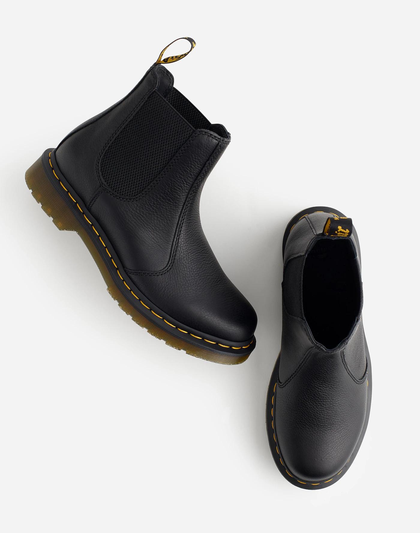 Dr. Martens® 2976 Chelsea Boots in Leather Product Image
