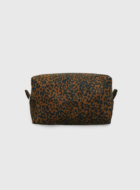 Cappucino Pouch Leopard Product Image