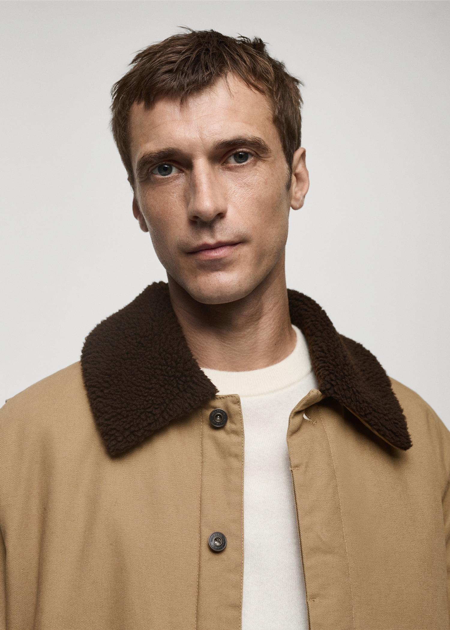Quilted jacket with sheepskin collar - Men | MANGO USA Product Image