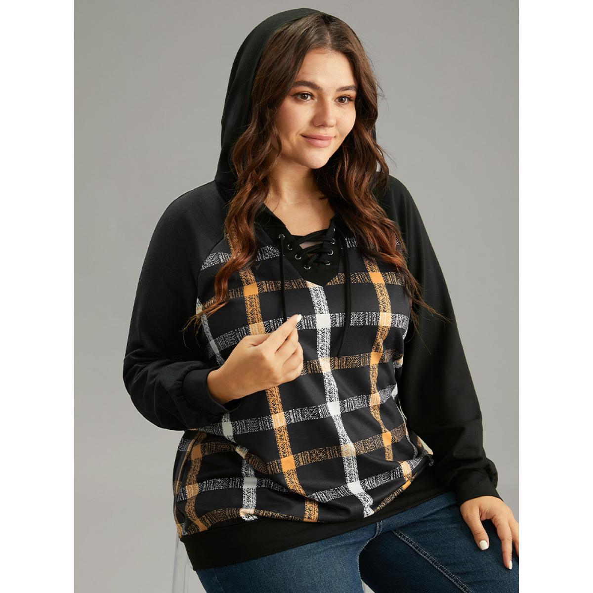 Plus Size Plaid Contrast Raglan Sleeve Lace Up Hooded Sweatshirt Women Black Casual Contrast Hooded Dailywear Sweatshirts BloomChic 18-20/2X Product Image