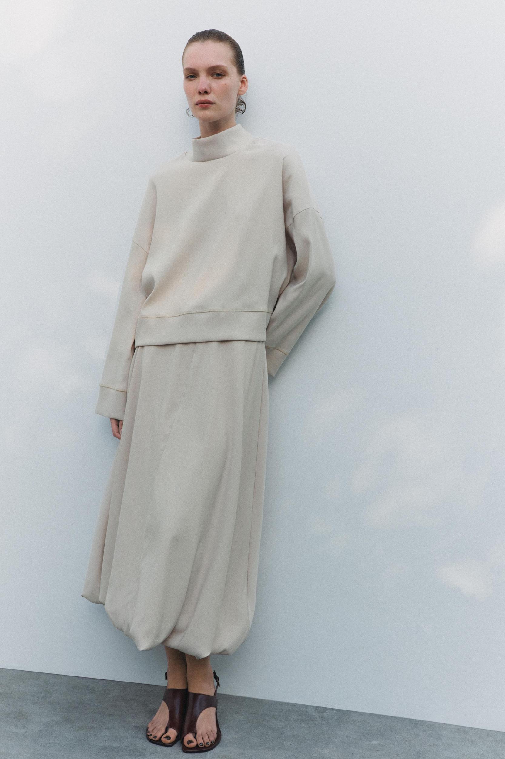 ZIPPERED VOLUMINOUS TOP Product Image