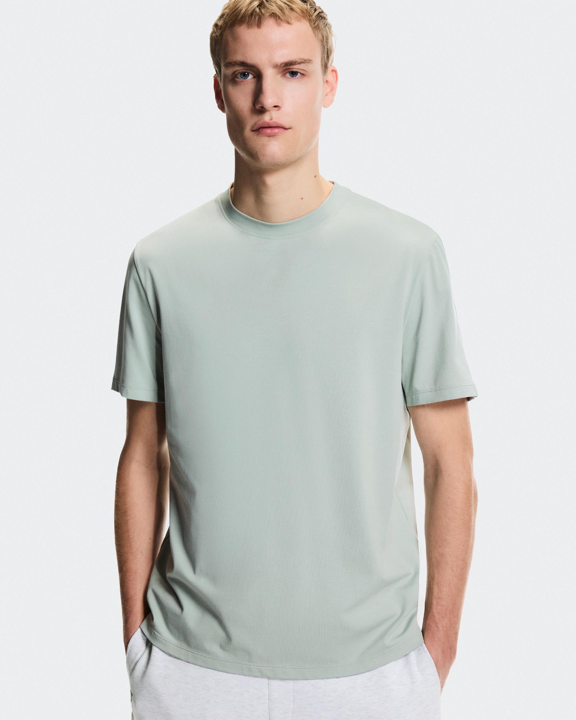 The Focus-T: Men's Versatile Workout Top Product Image