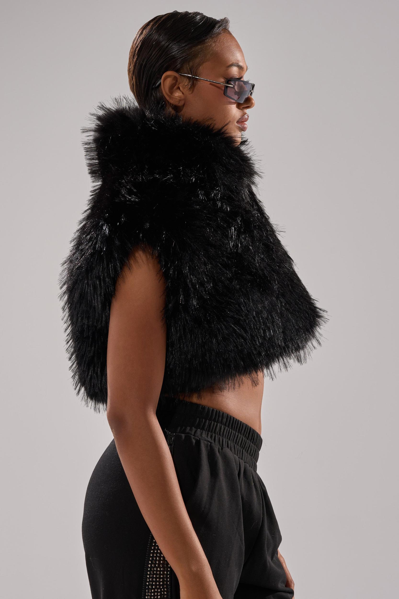 COCO CROPPED FUR VEST IN BLACK Product Image