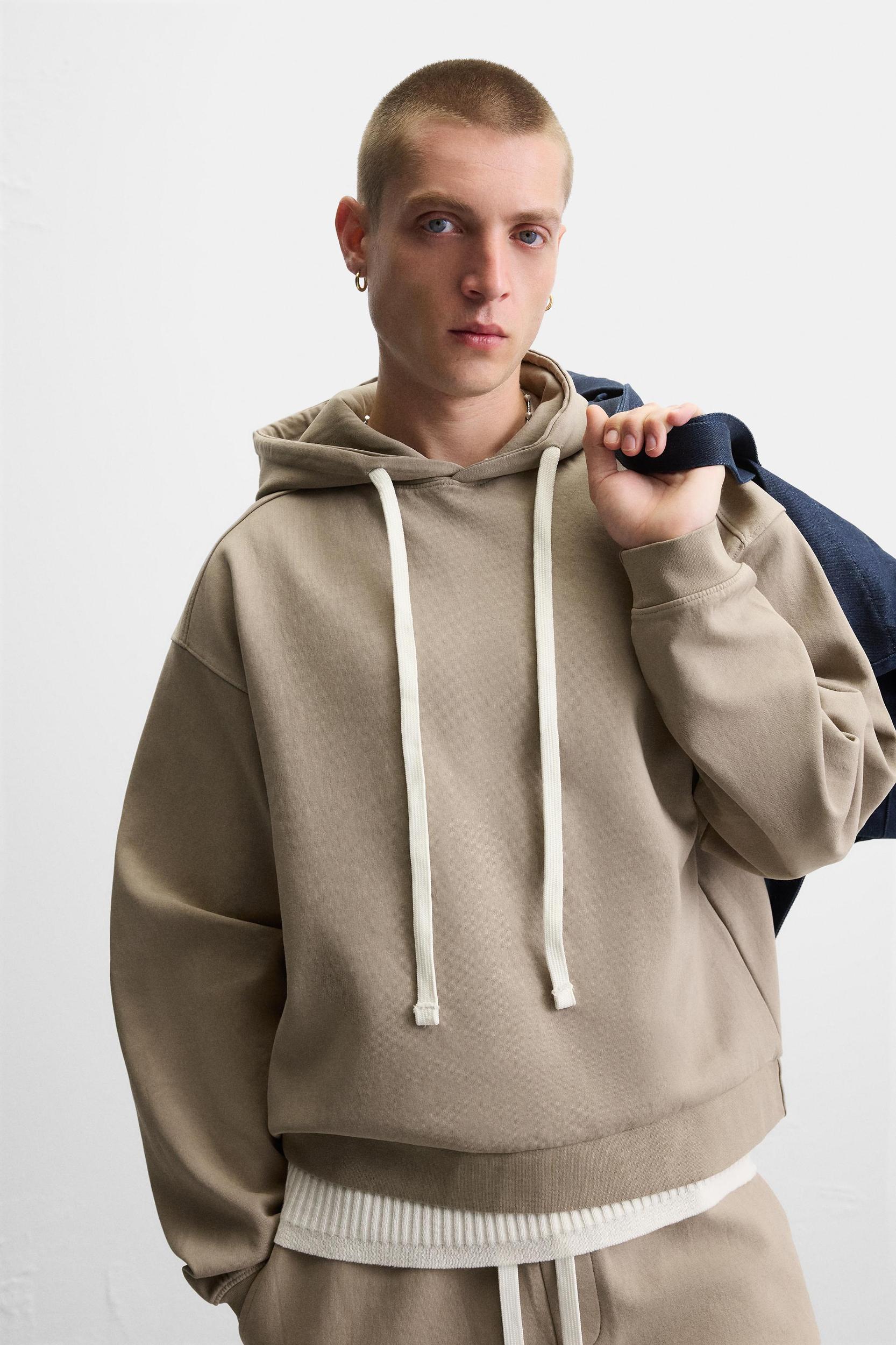 TEXT HOODED SWEATSHIRT Product Image