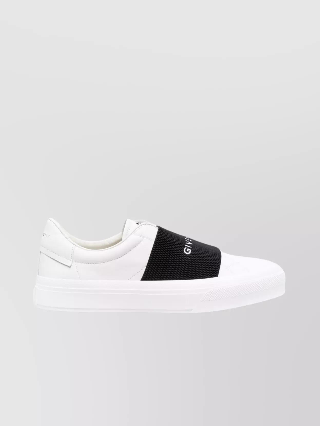 GIVENCHY Logo-embroidered Slip-on Leather Sneakers In White Black Product Image