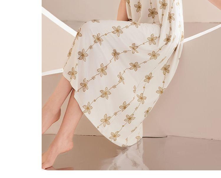 Spaghetti Strap Padded Floral Print Midi Pajama Dress Product Image