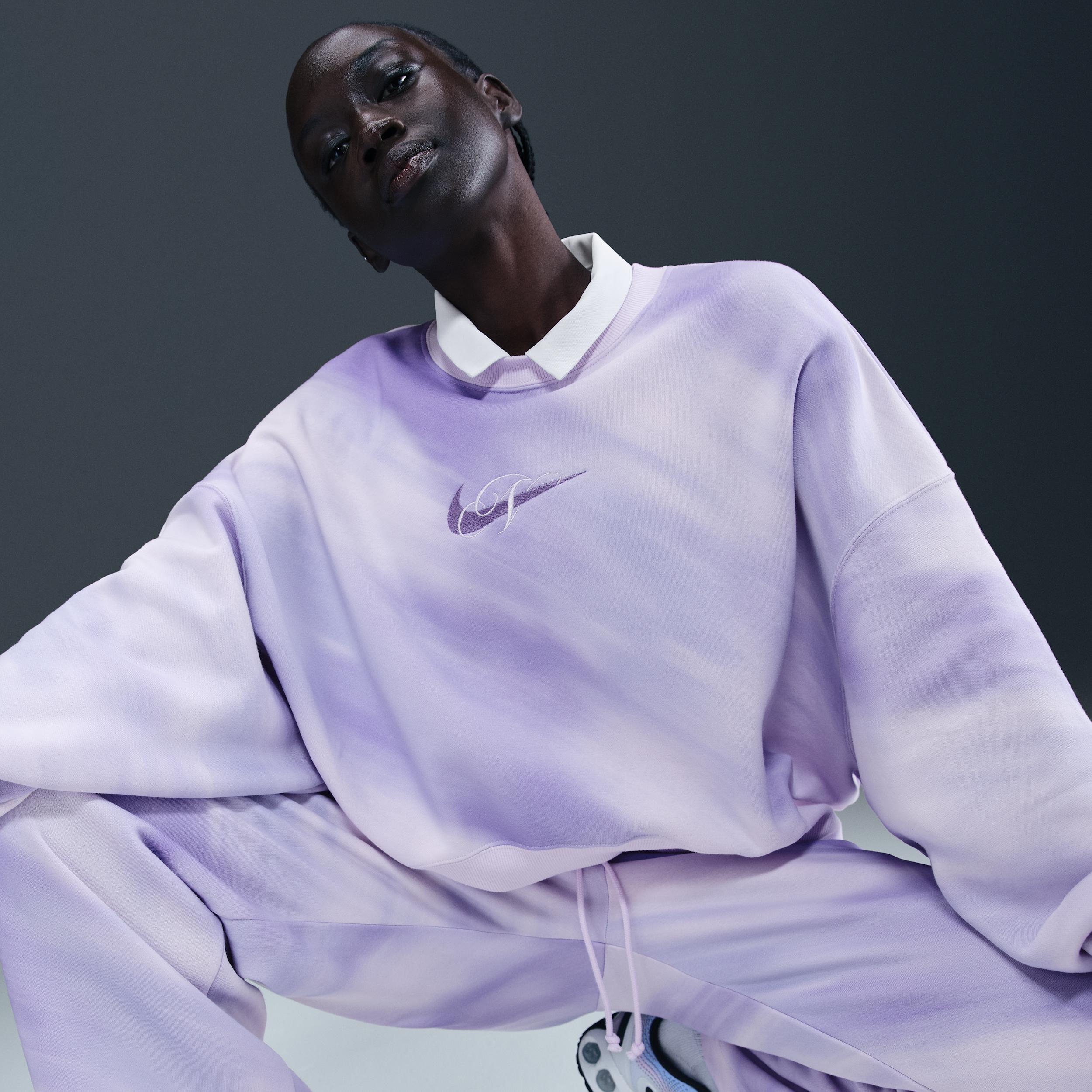 Womens Nike Sportswear Phoenix Fleece Oversized Crew-Neck Sweatshirt | IH7761-516 Product Image