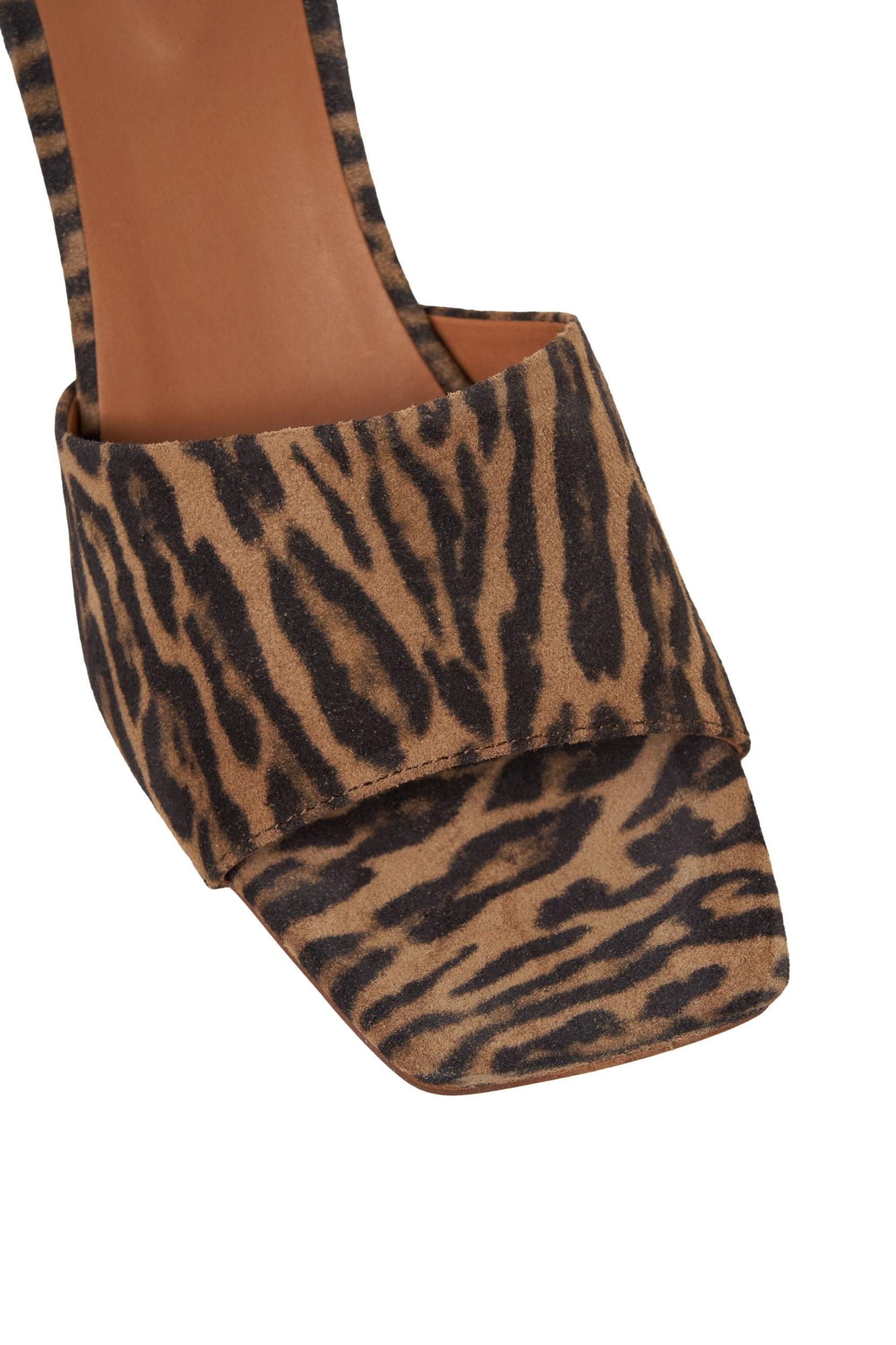 Animal print sabot Product Image