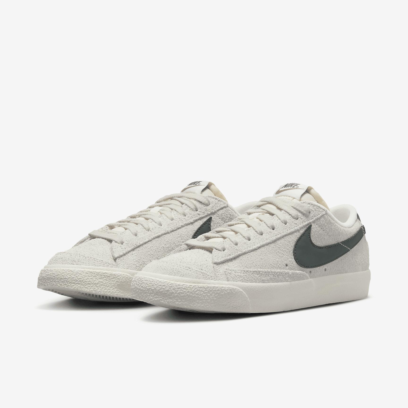 Nike Women's Blazer Low '77 Vintage Shoes Product Image