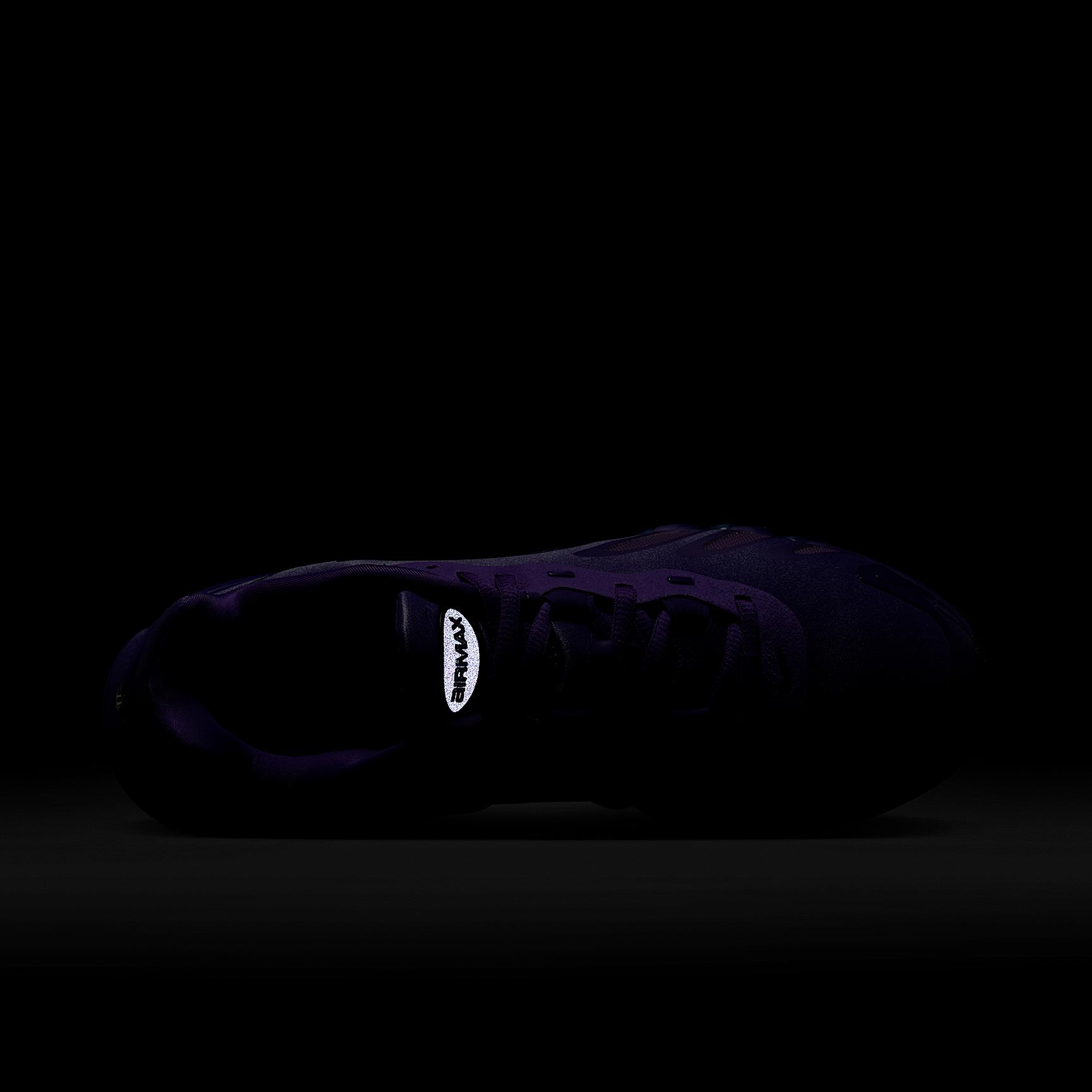 Nike Womens Air Max Dn8 Shoes | HF5509-500 Product Image