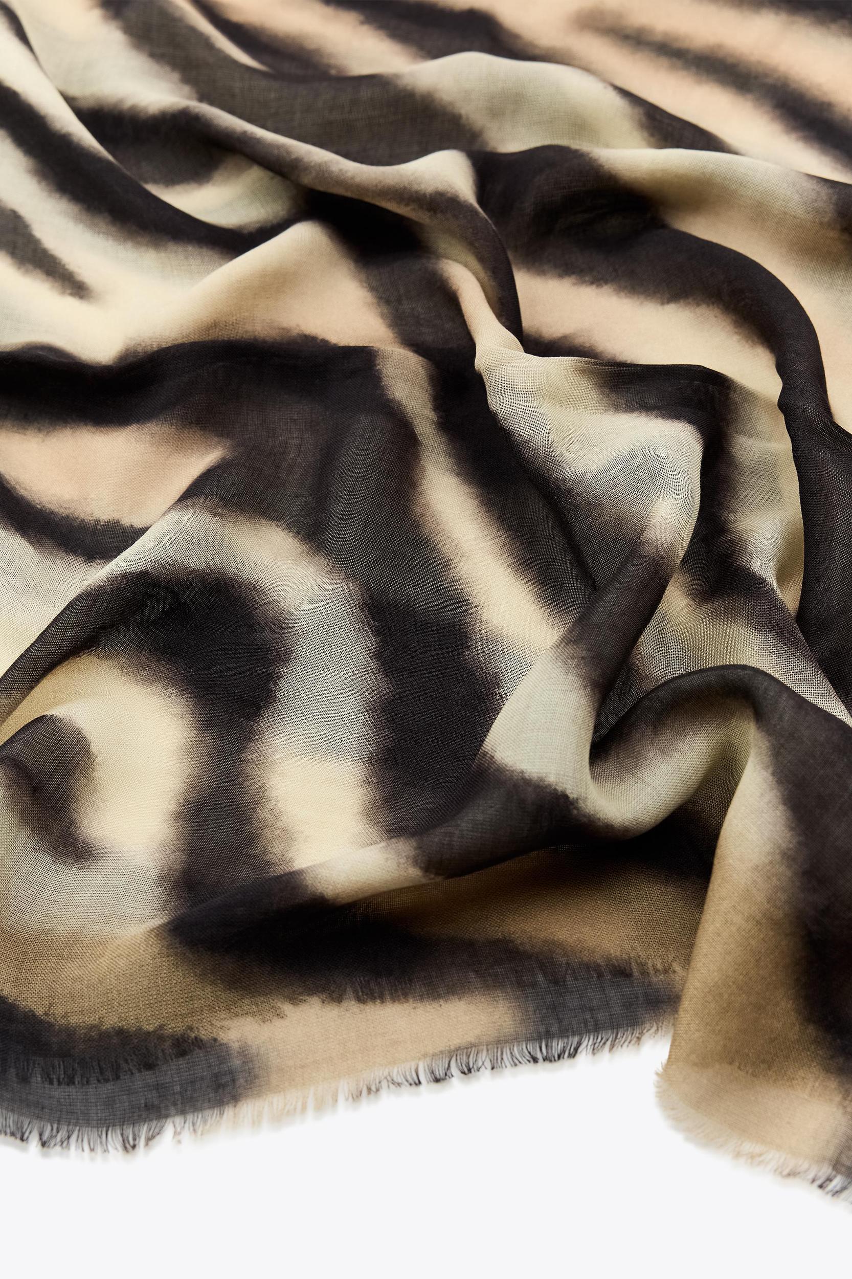 ANIMAL PRINT MODAL SCARF Product Image