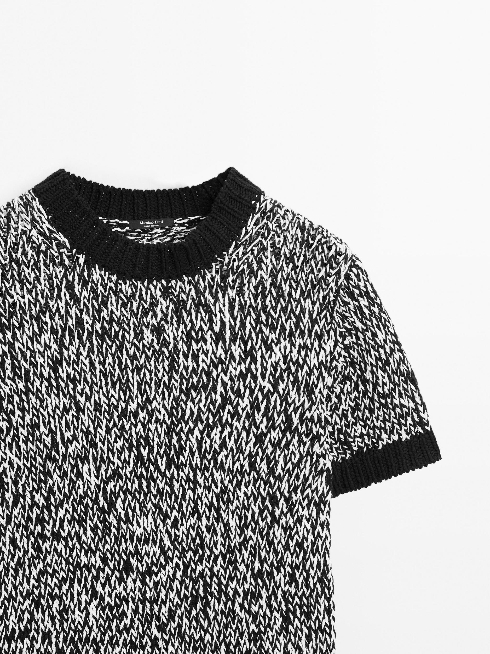 Short sleeve knit sweater Product Image