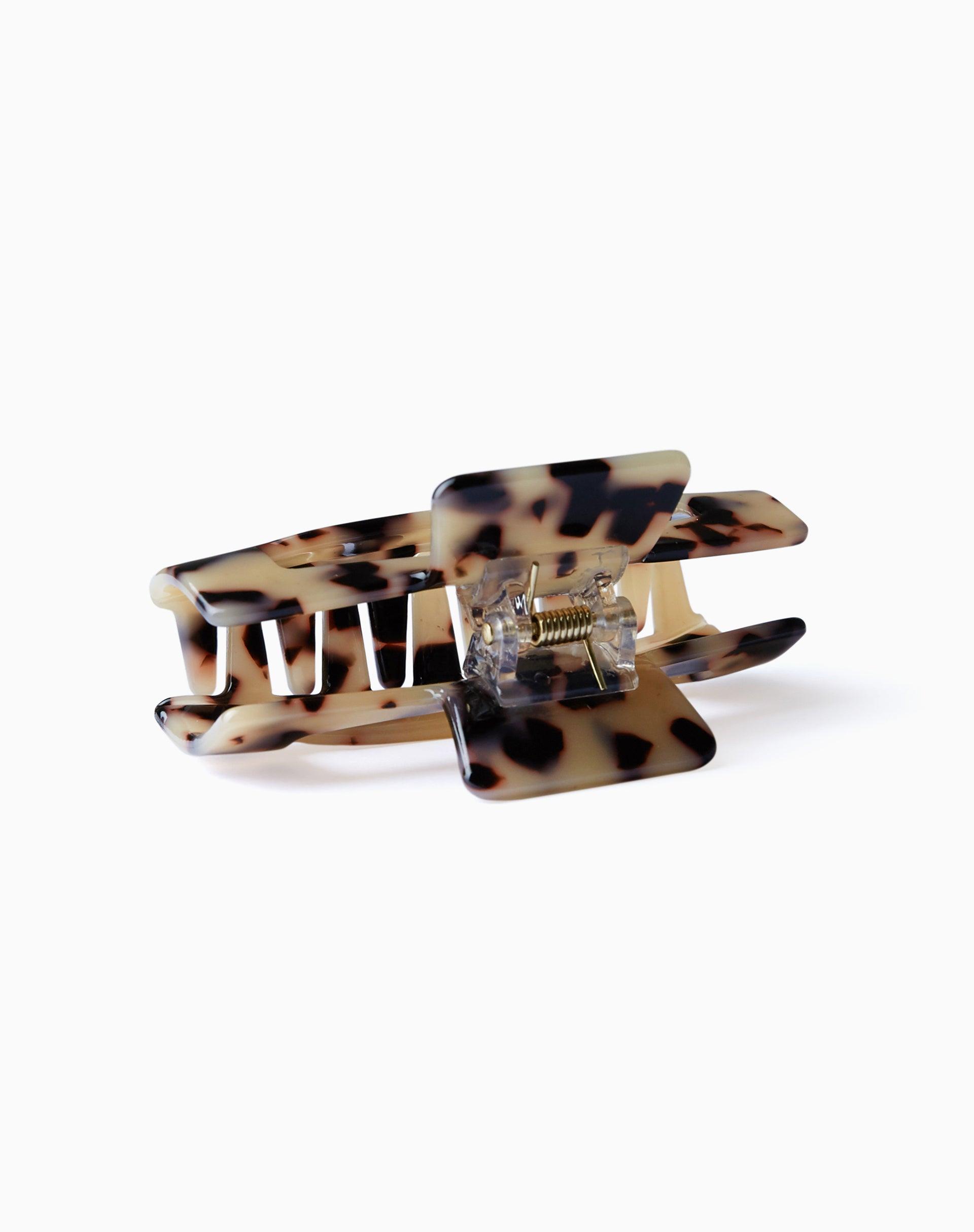 Coria Hair Claw in Tortoise Product Image