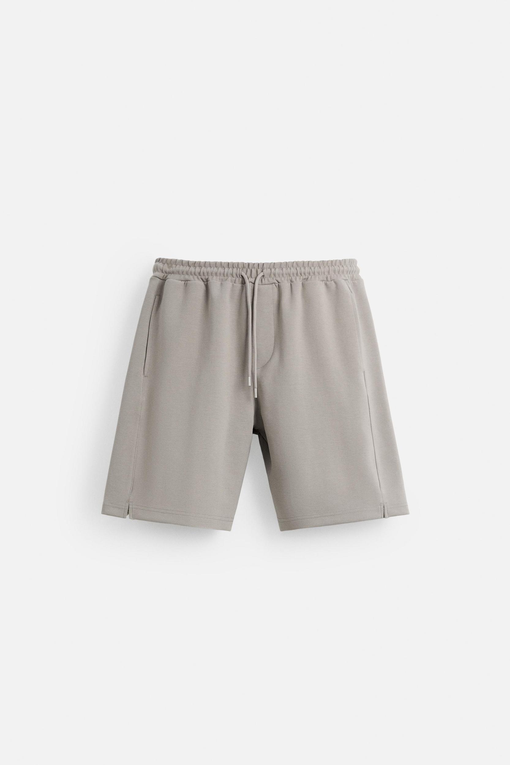 TECHNICAL OVERSIZED FIT JOGGER SHORTS Product Image