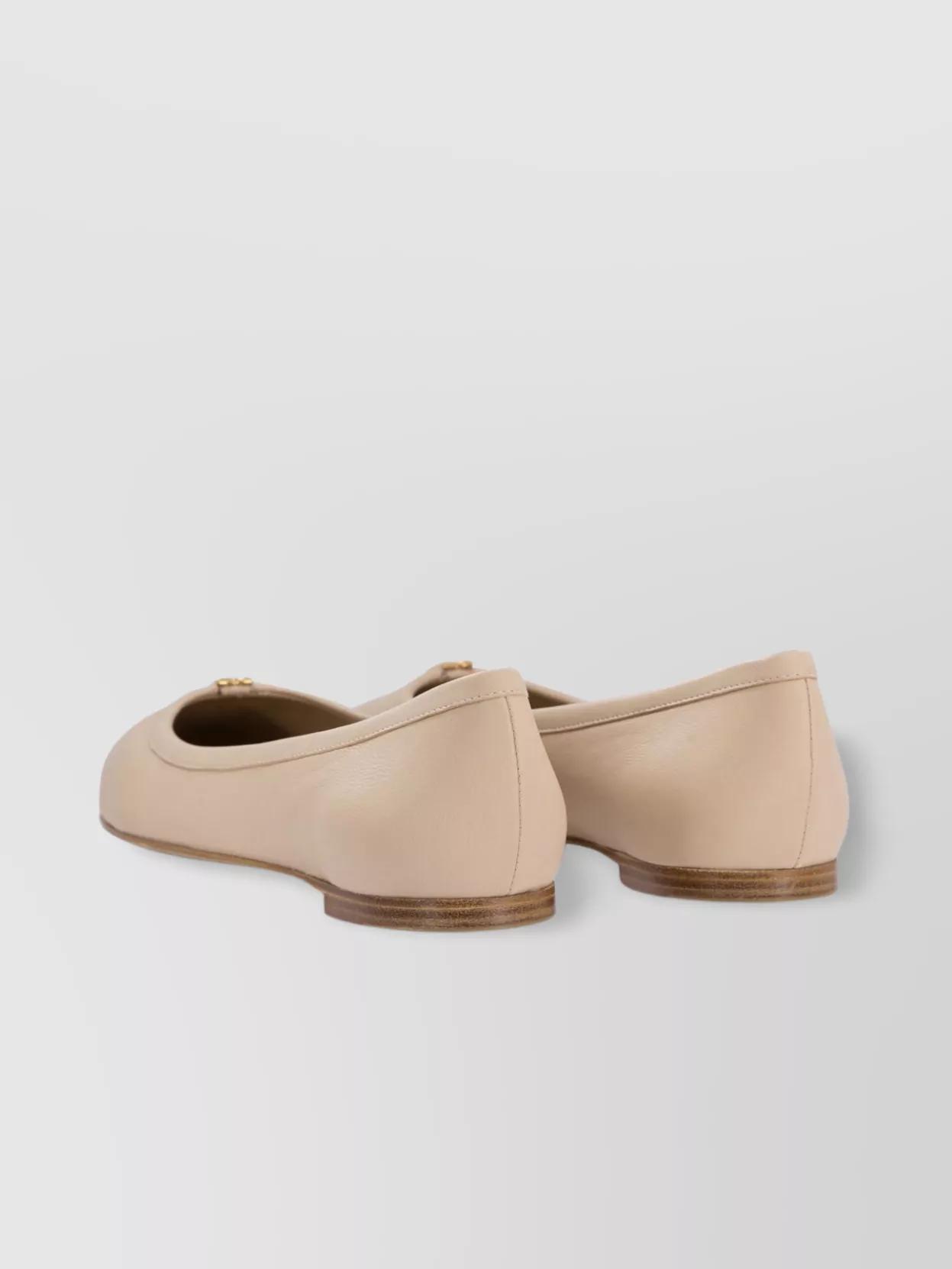 CHLOÉ Woman Ballet Flats Sand Size 9 Leather In Beige Product Image