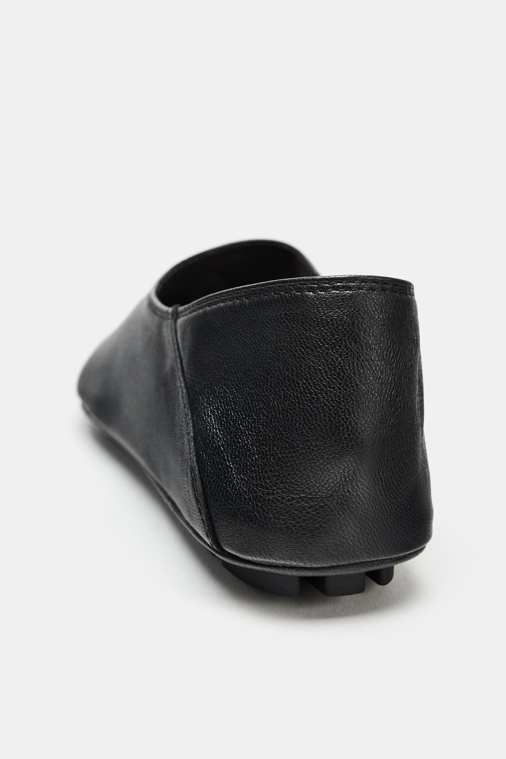 LIMITED EDITION FLAT LEATHER SHOES Product Image