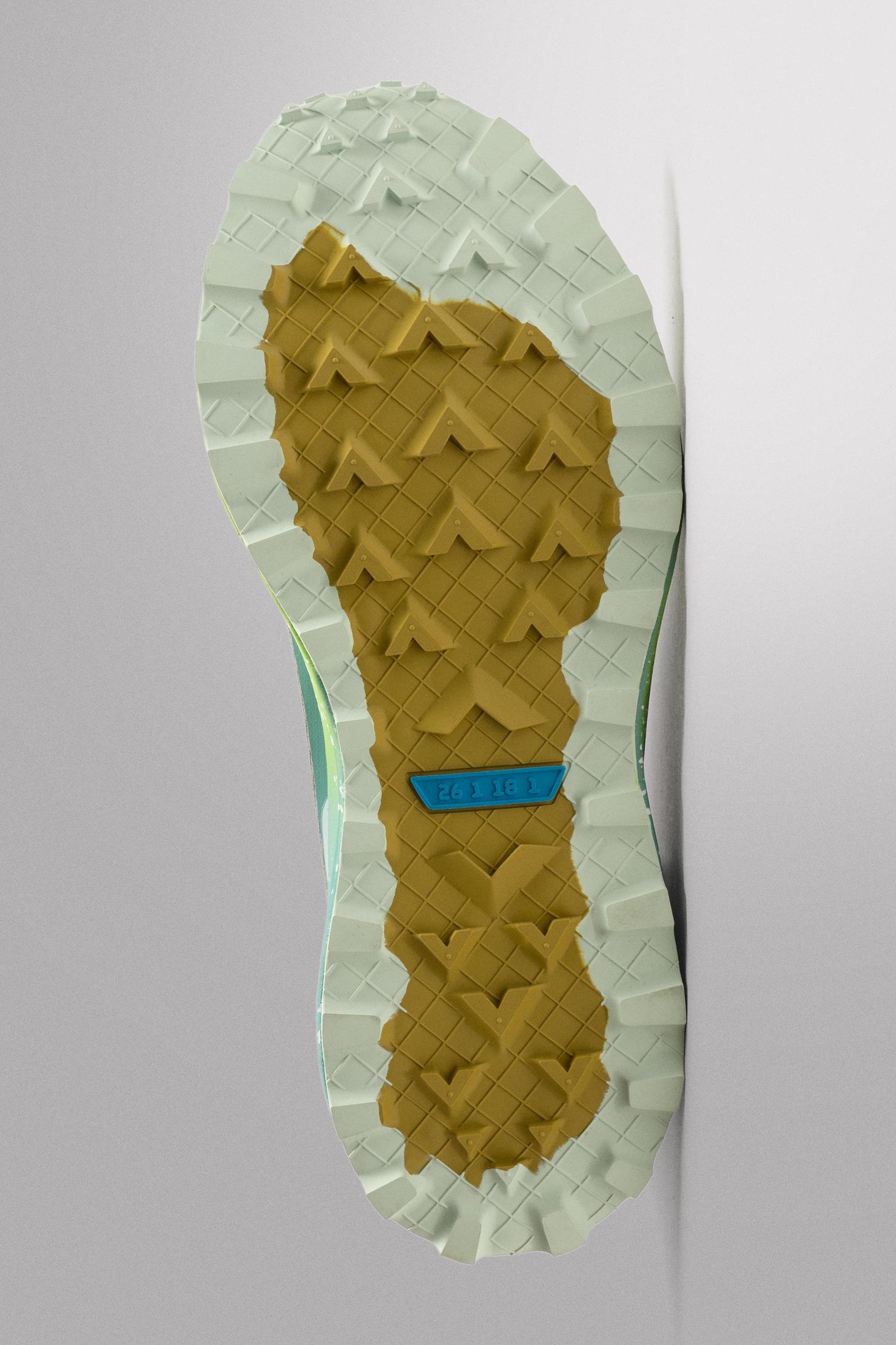 RUNNING SHOES Product Image