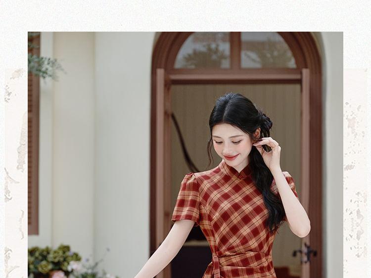 Short Sleeve Mandarin Collar Plaid Midi Bodycon Dress Product Image