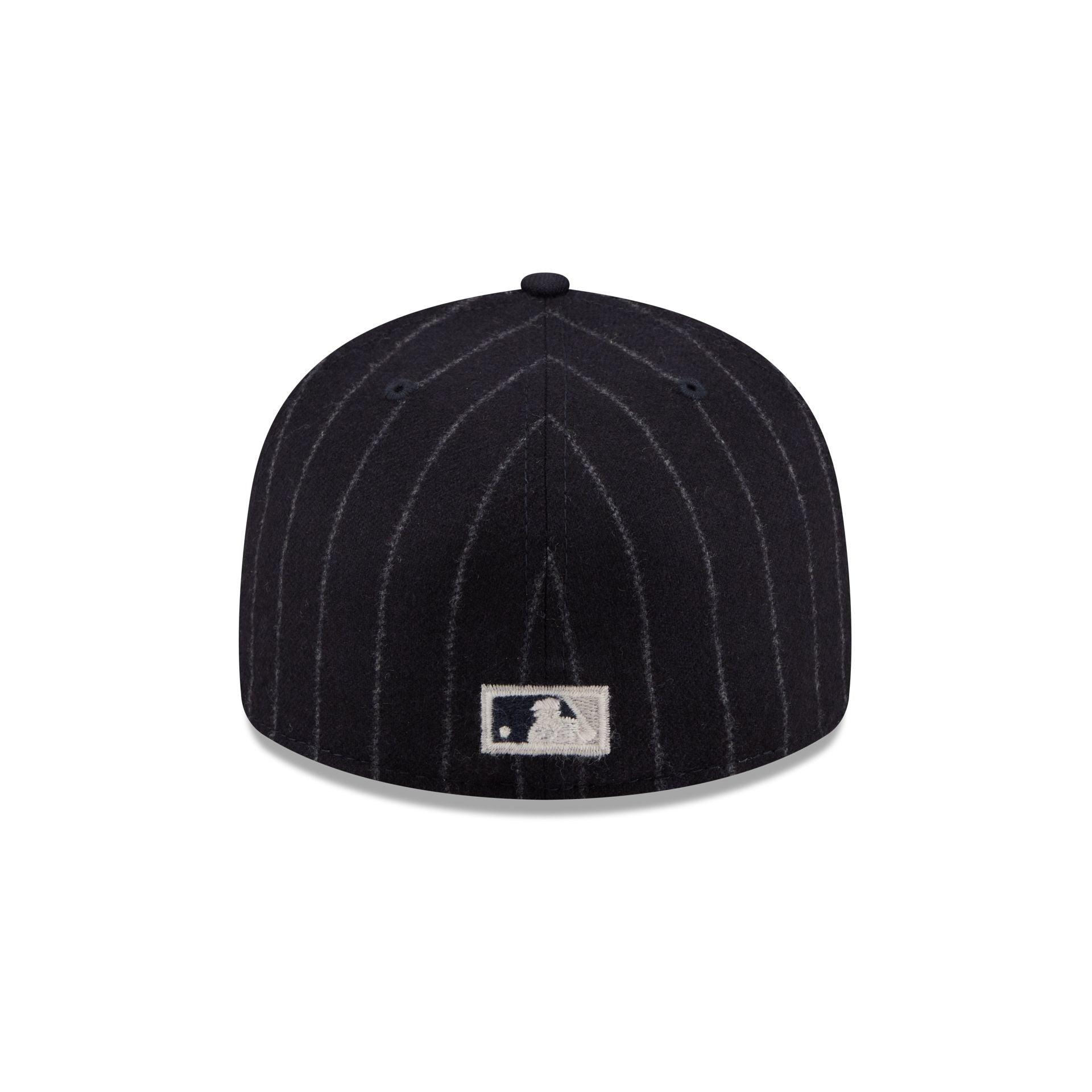 Dallas Mavericks Chainstitch Script Retro Crown 9FIFTY Snapback Hat Male Product Image